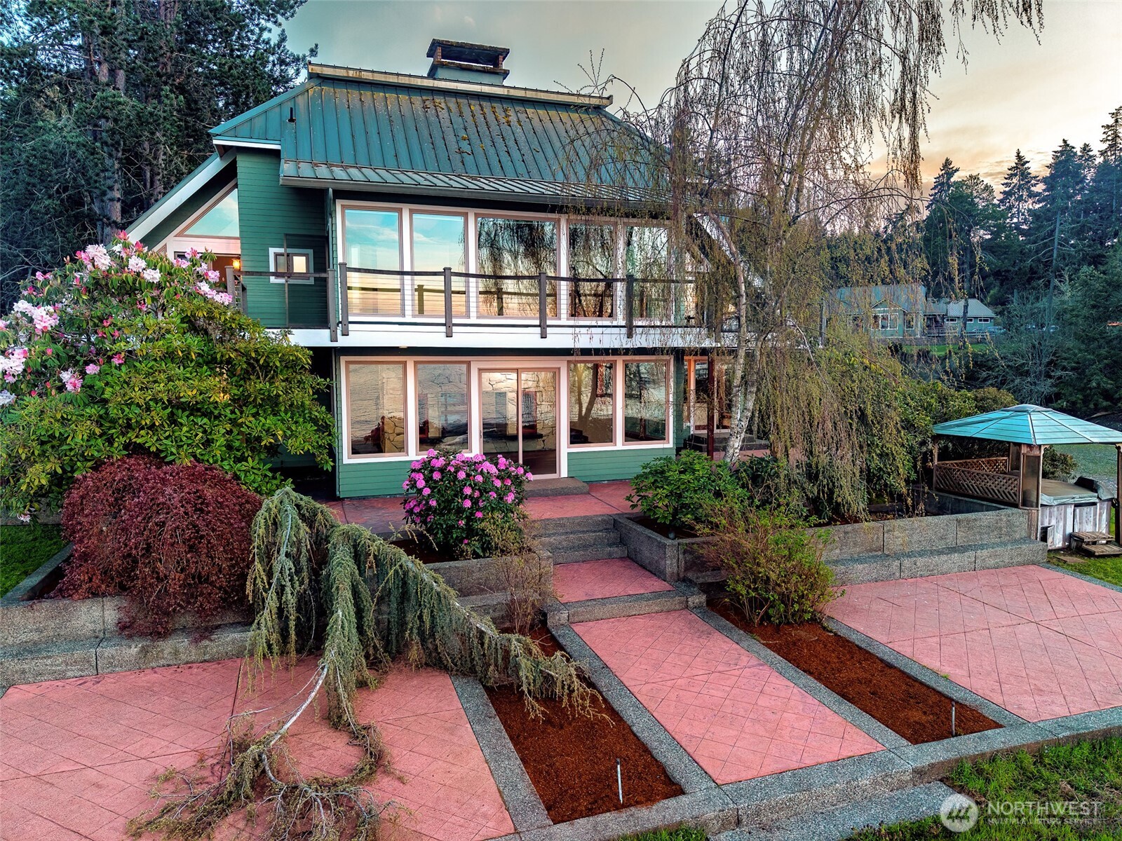 1105 14th Avenue Property Photo 6