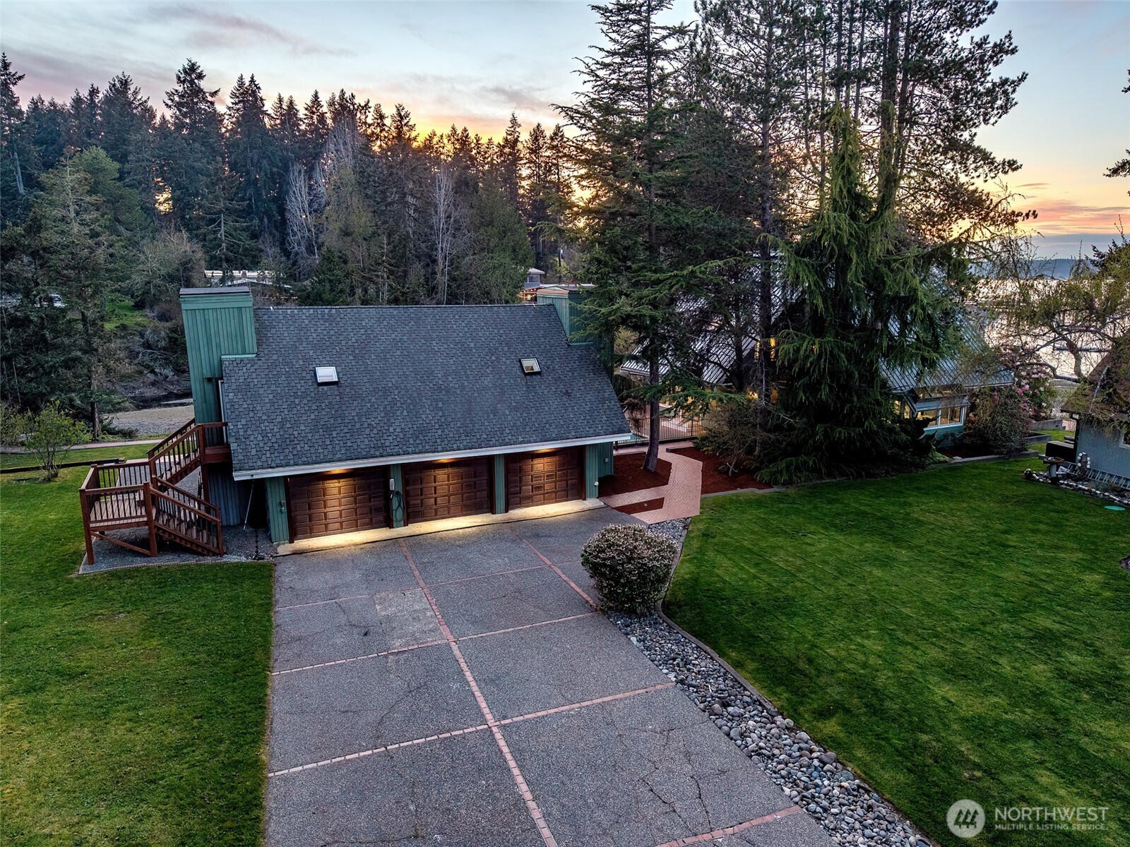 1105 14th Avenue Property Photo 9