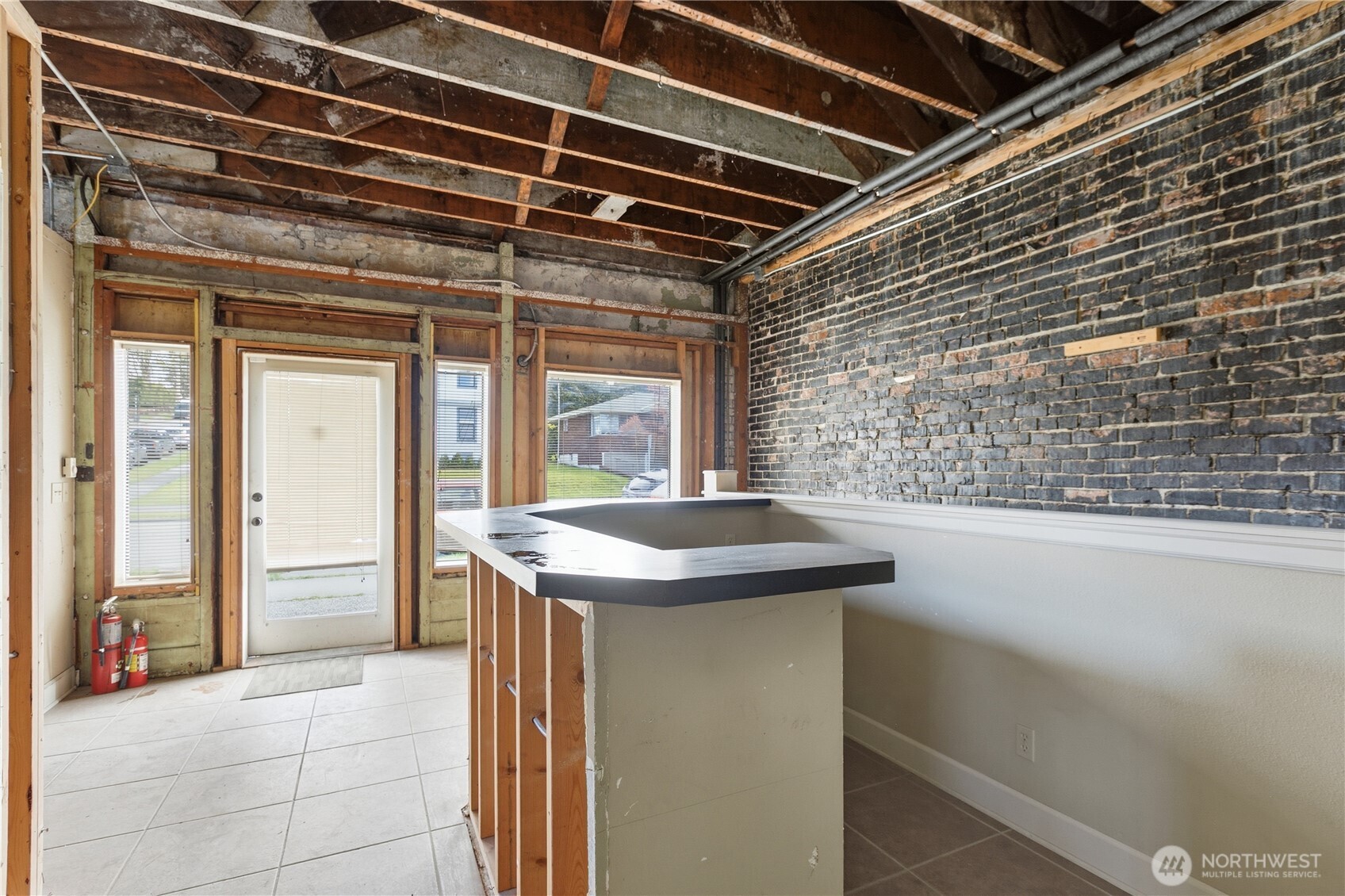 2602 Grand Avenue Property Photo 5
