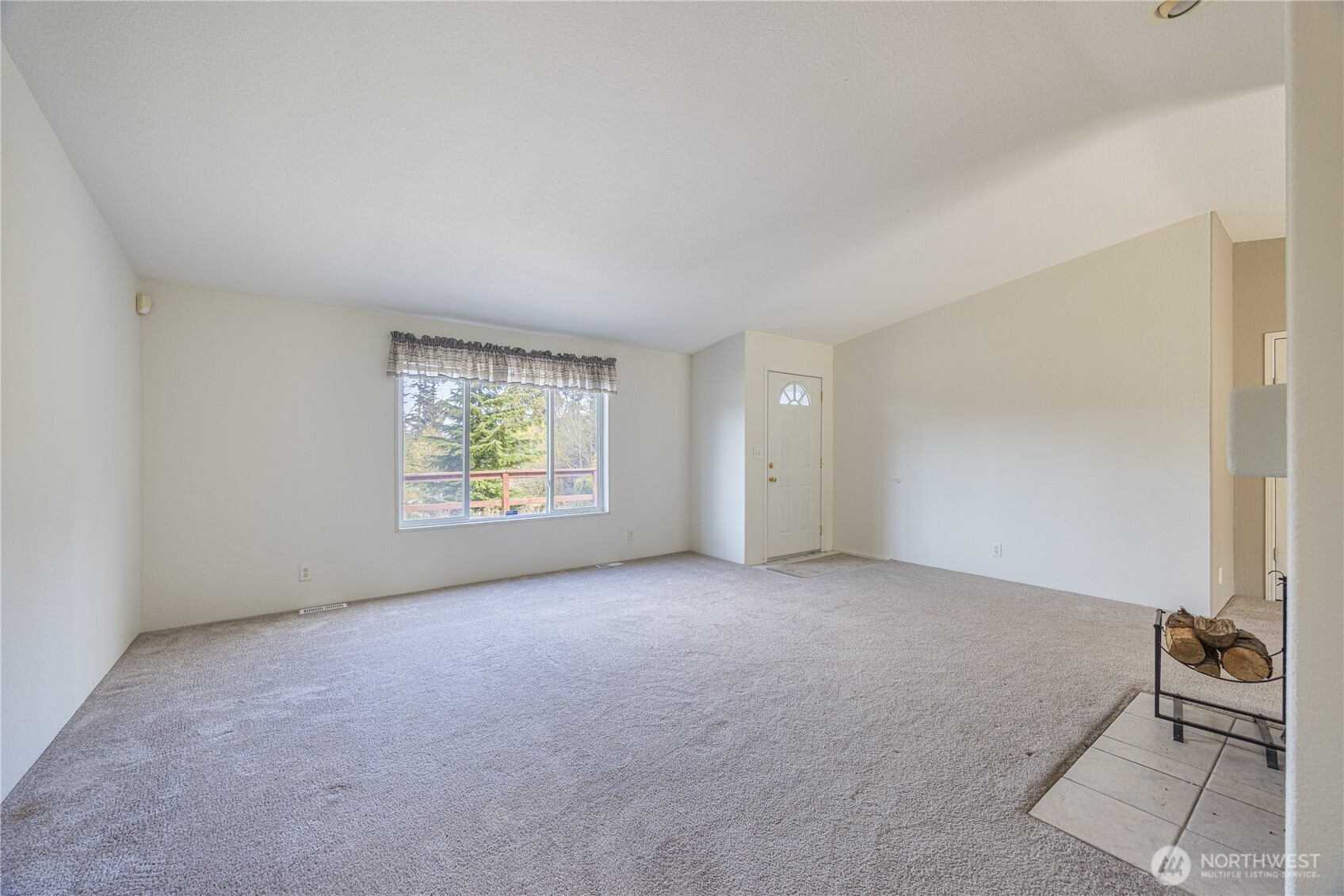 122 Derrick Road Property Photo 9