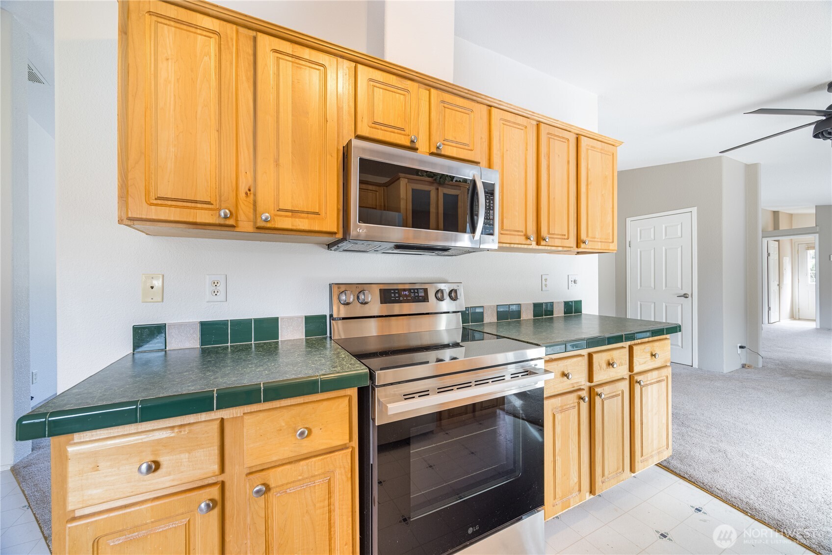 122 Derrick Road Property Photo 13