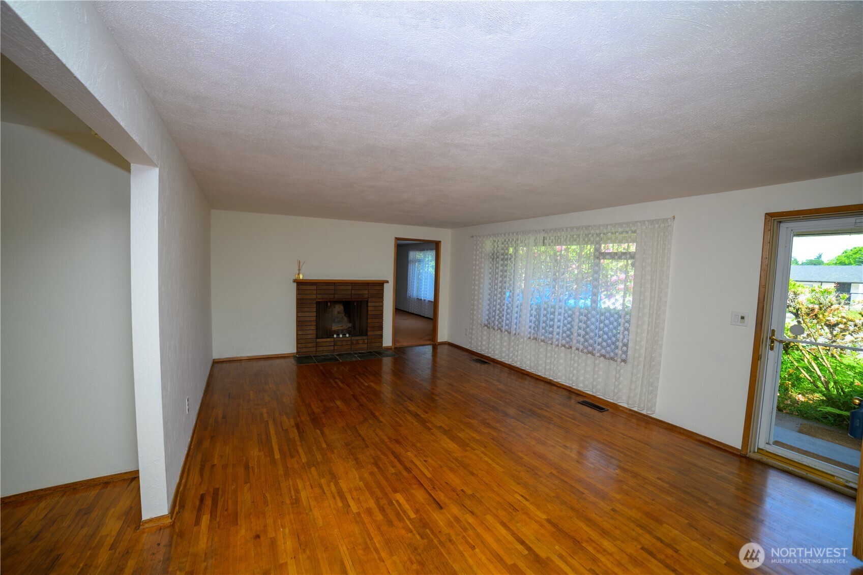 5304 108th Street Property Photo 2