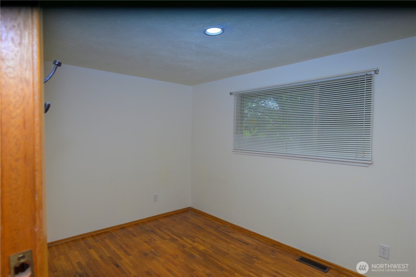 5304 108th Street Property Photo 14