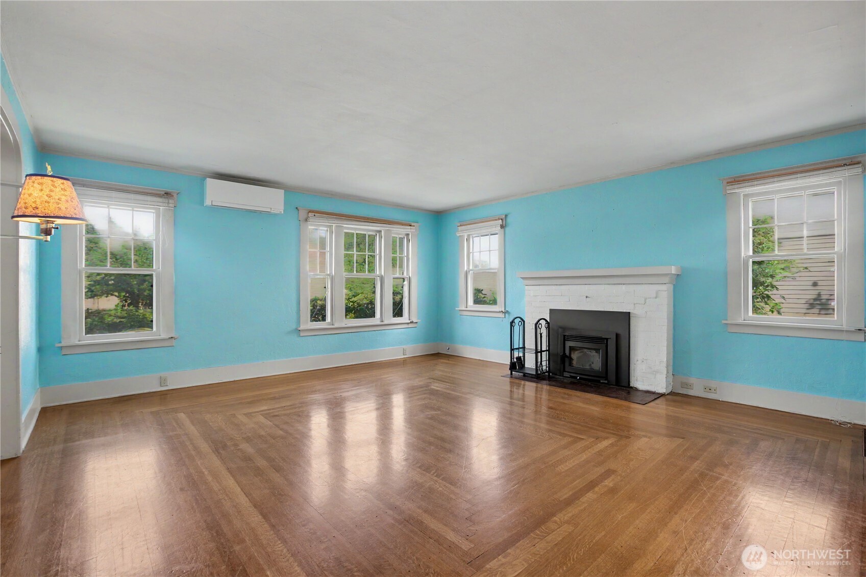 819 Midway Avenue Property Photo 6