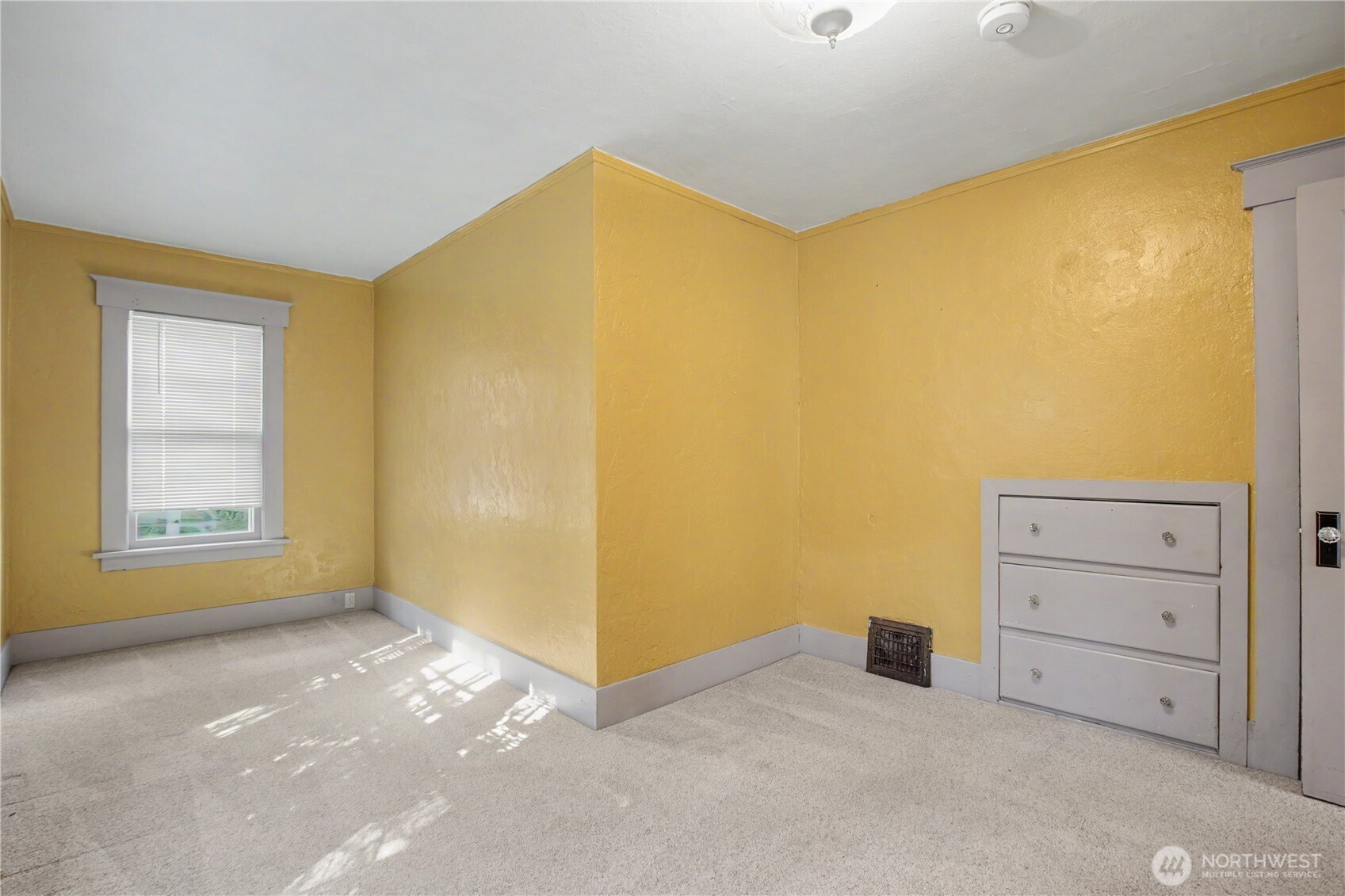 819 Midway Avenue Property Photo 14