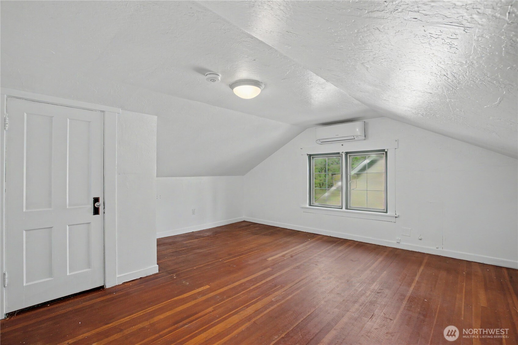 819 Midway Avenue Property Photo 19