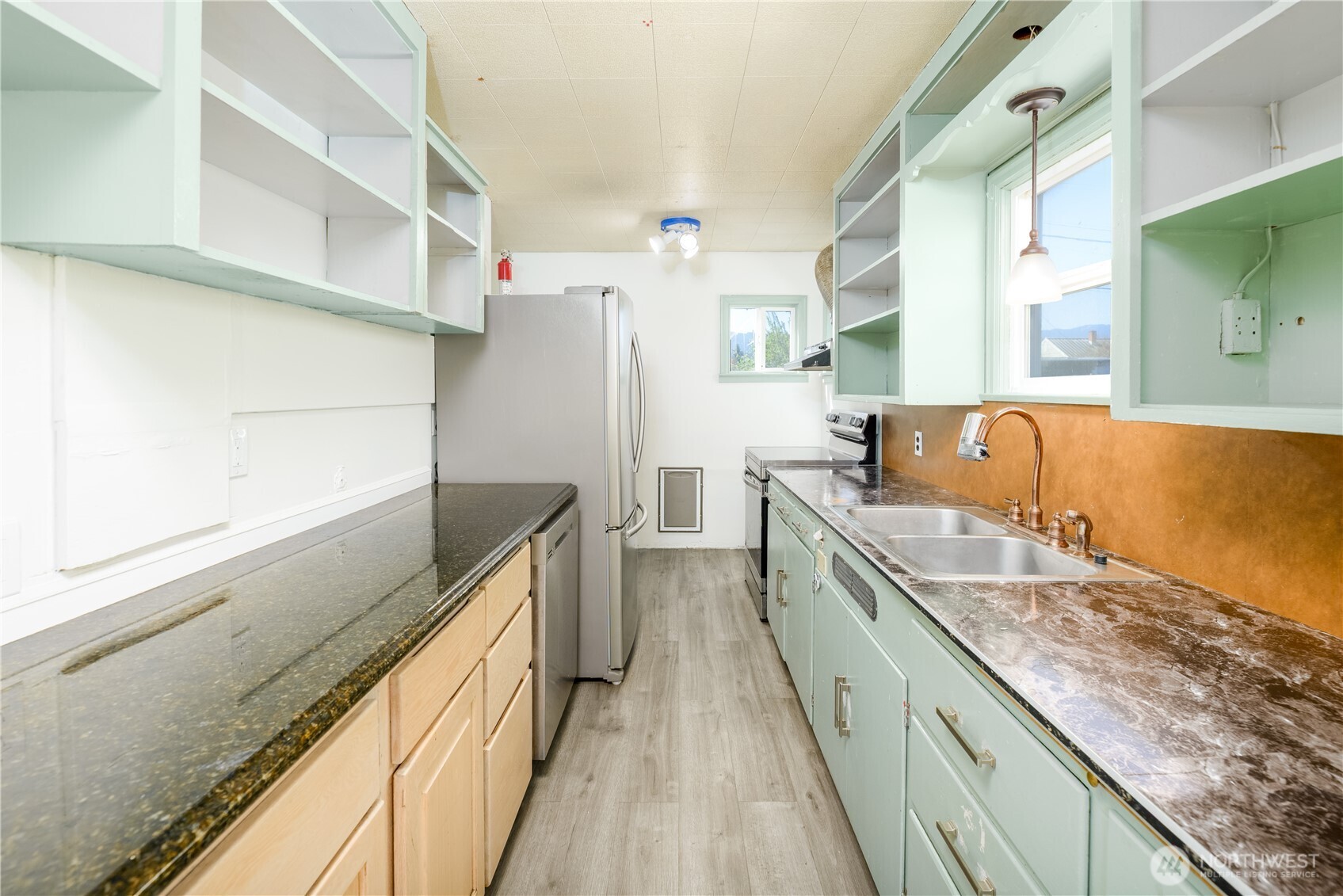 405 W Spruce Street Property Photo 6