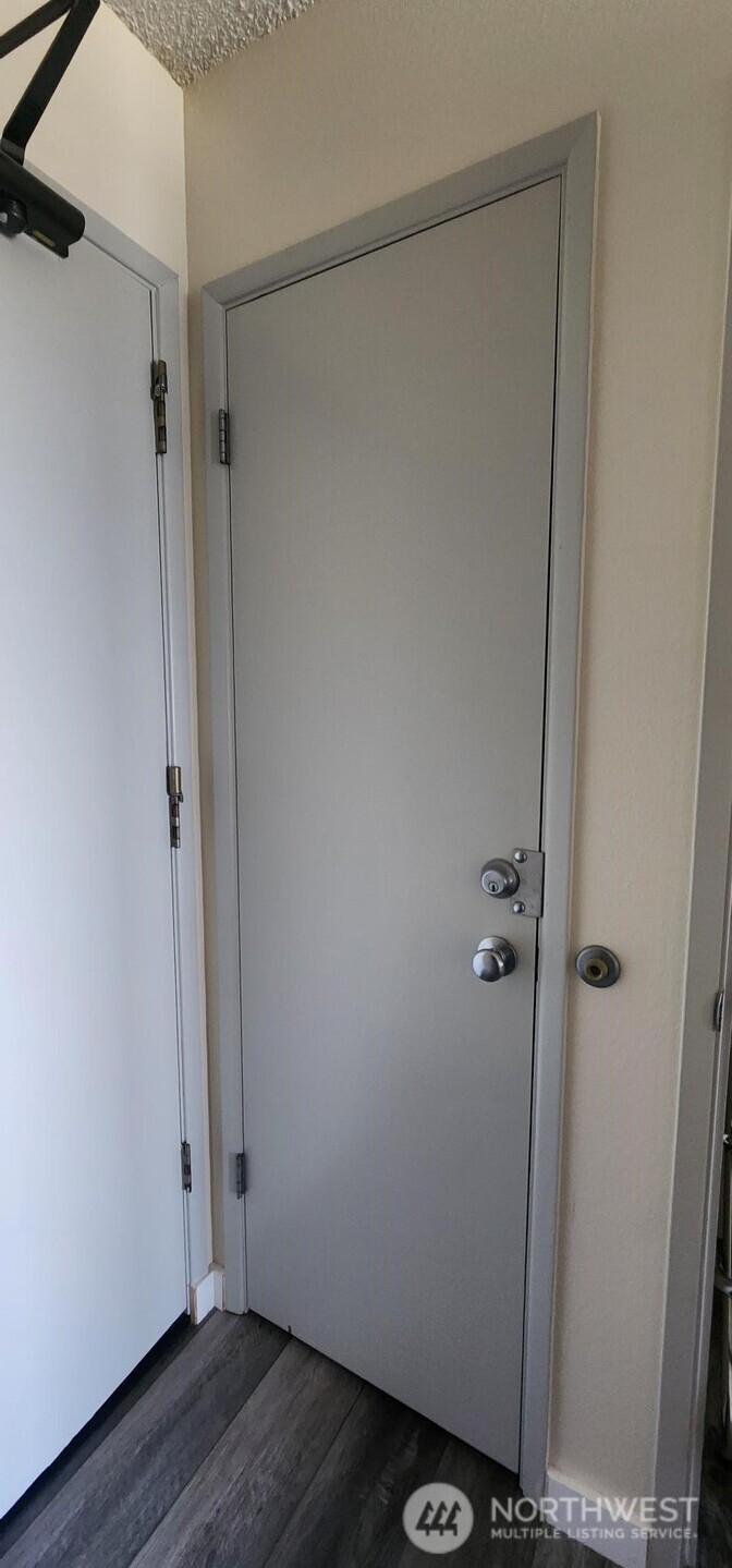 710 S Hancock Avenue 422-23 Property Photo 8