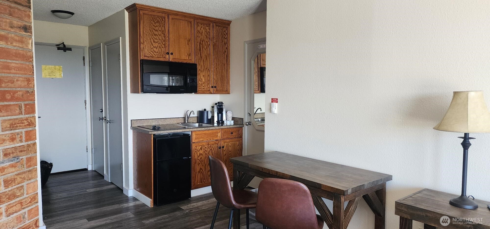 710 S Hancock Avenue 422-23 Property Photo 9
