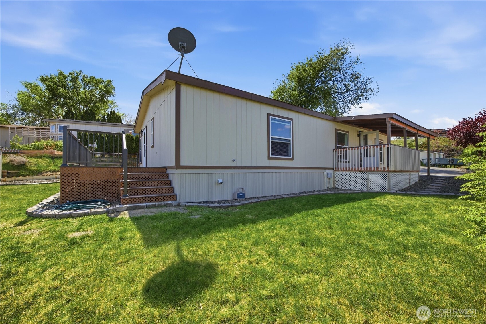 49 Ridgecliff Drive Property Photo 1