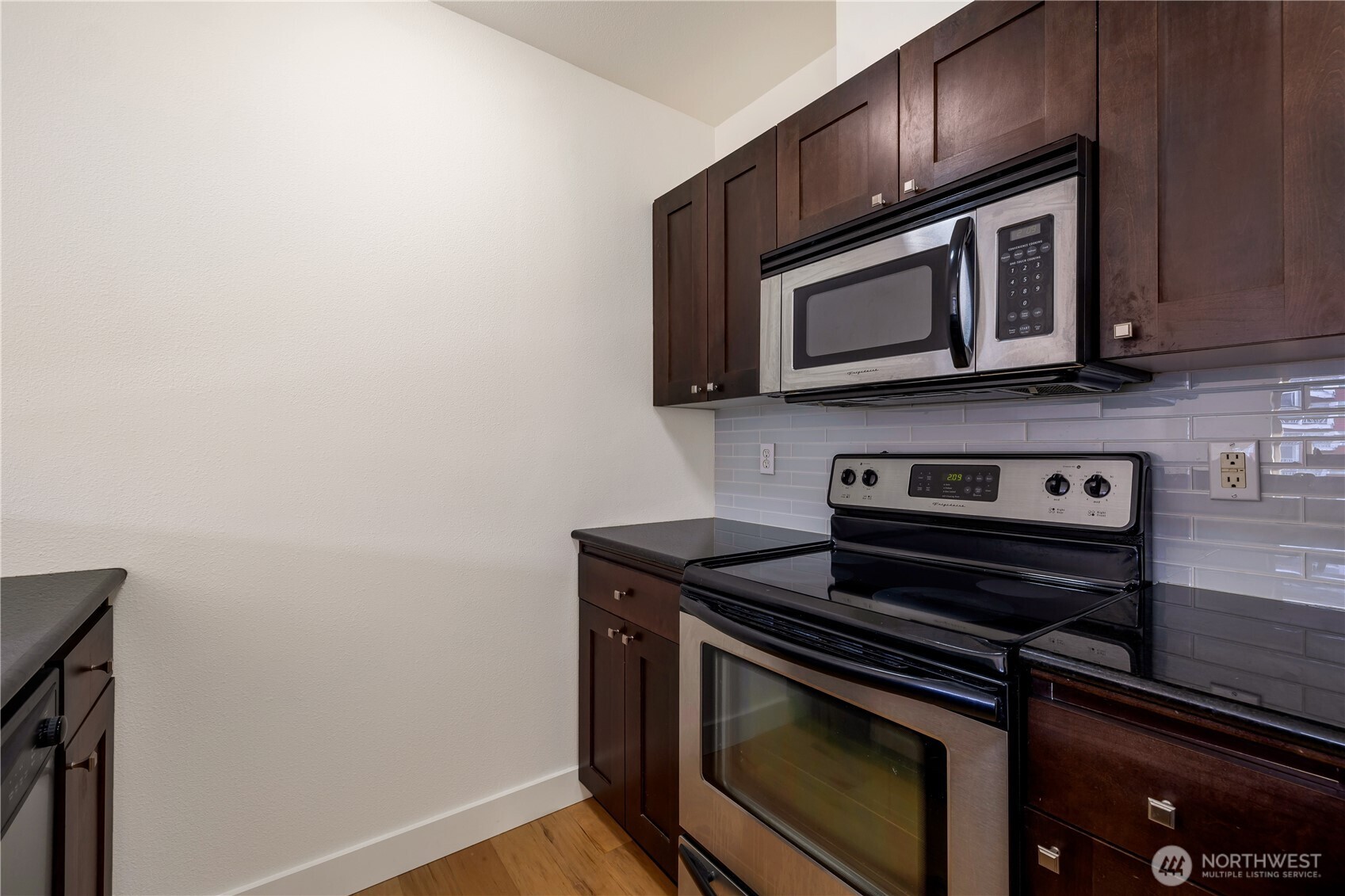 1610 Belmont Ave 407 Property Photo 6