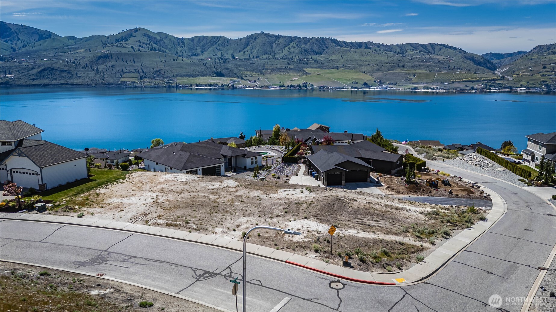 100 Waterview Drive Property Photo 1