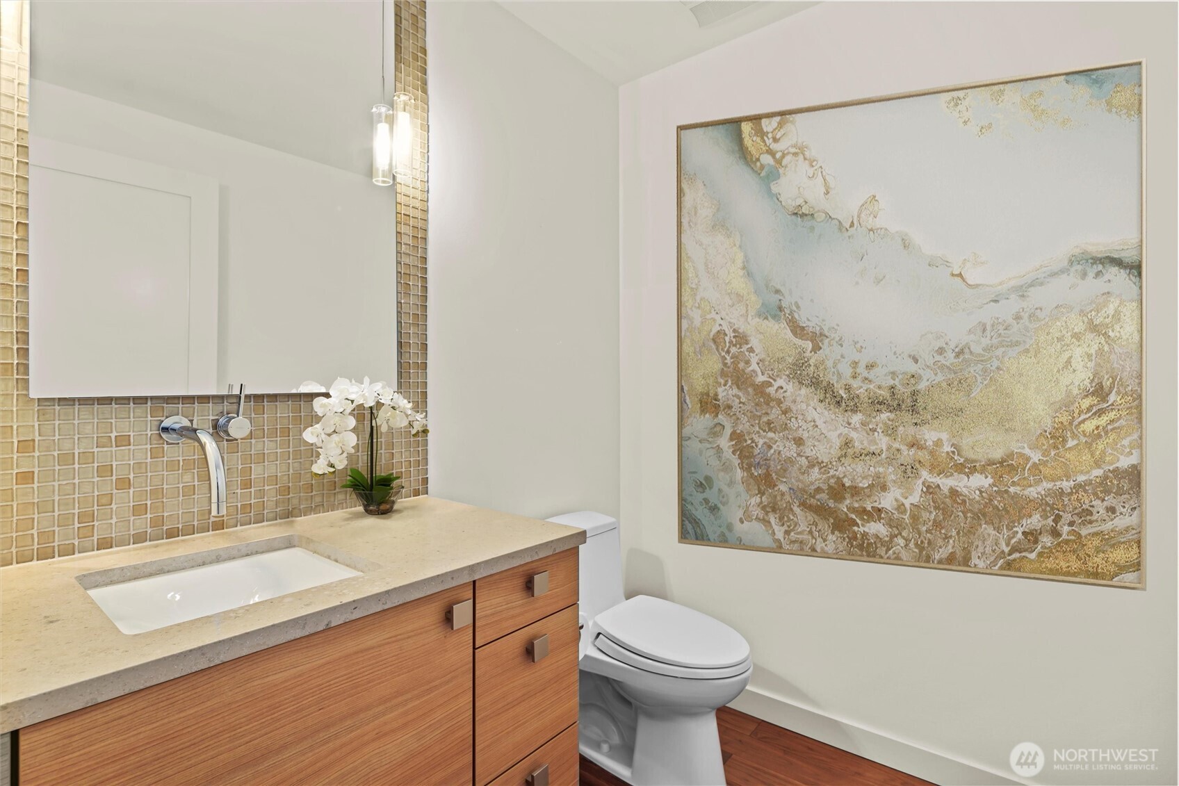 10000 Main Street 603 Property Photo 4