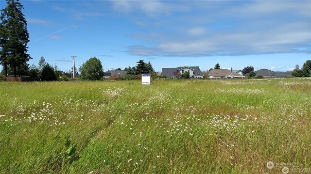 999 W Hemlock Property Photo 1