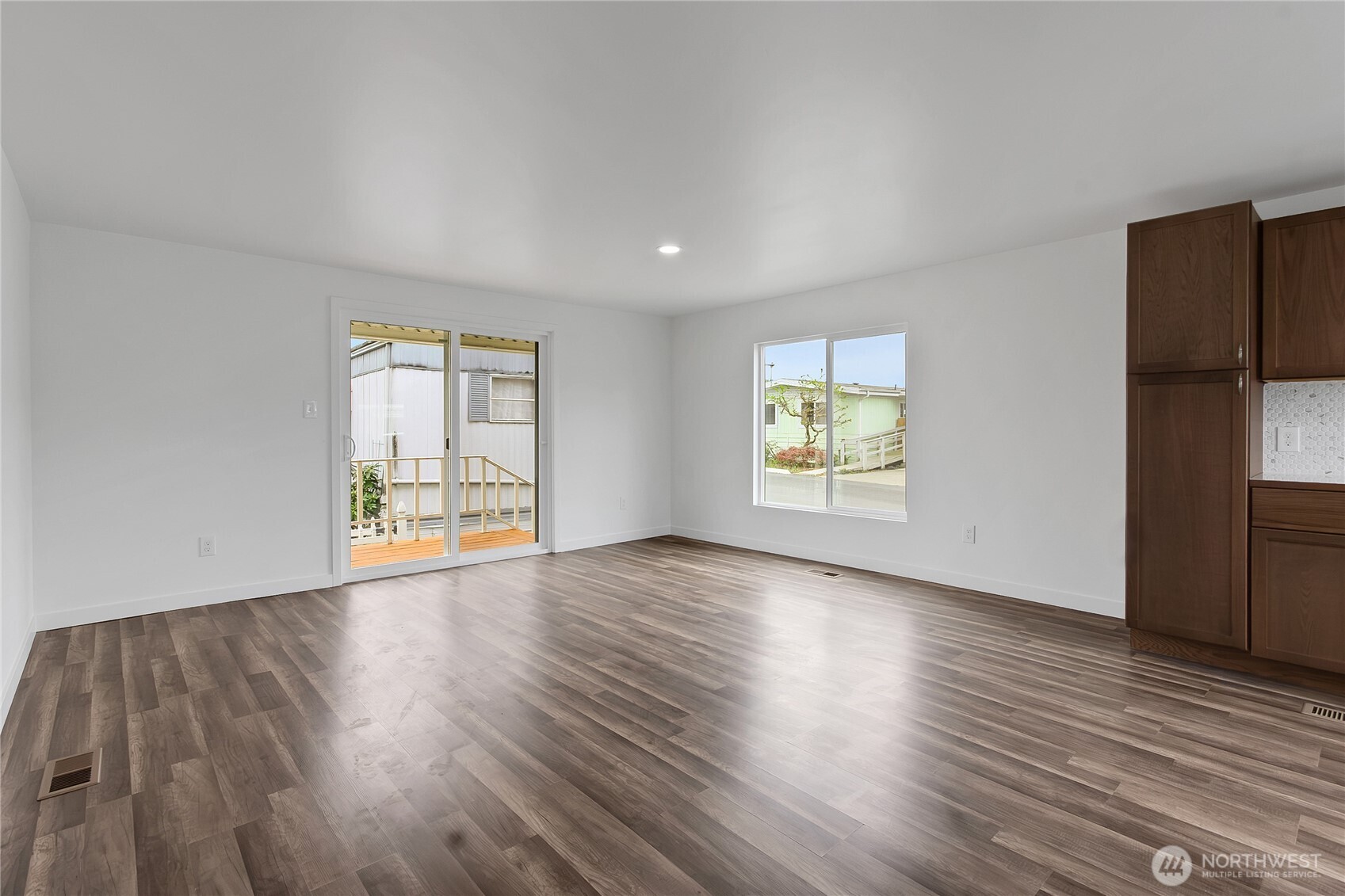 10521 60th Street Ct 163 Property Photo 6