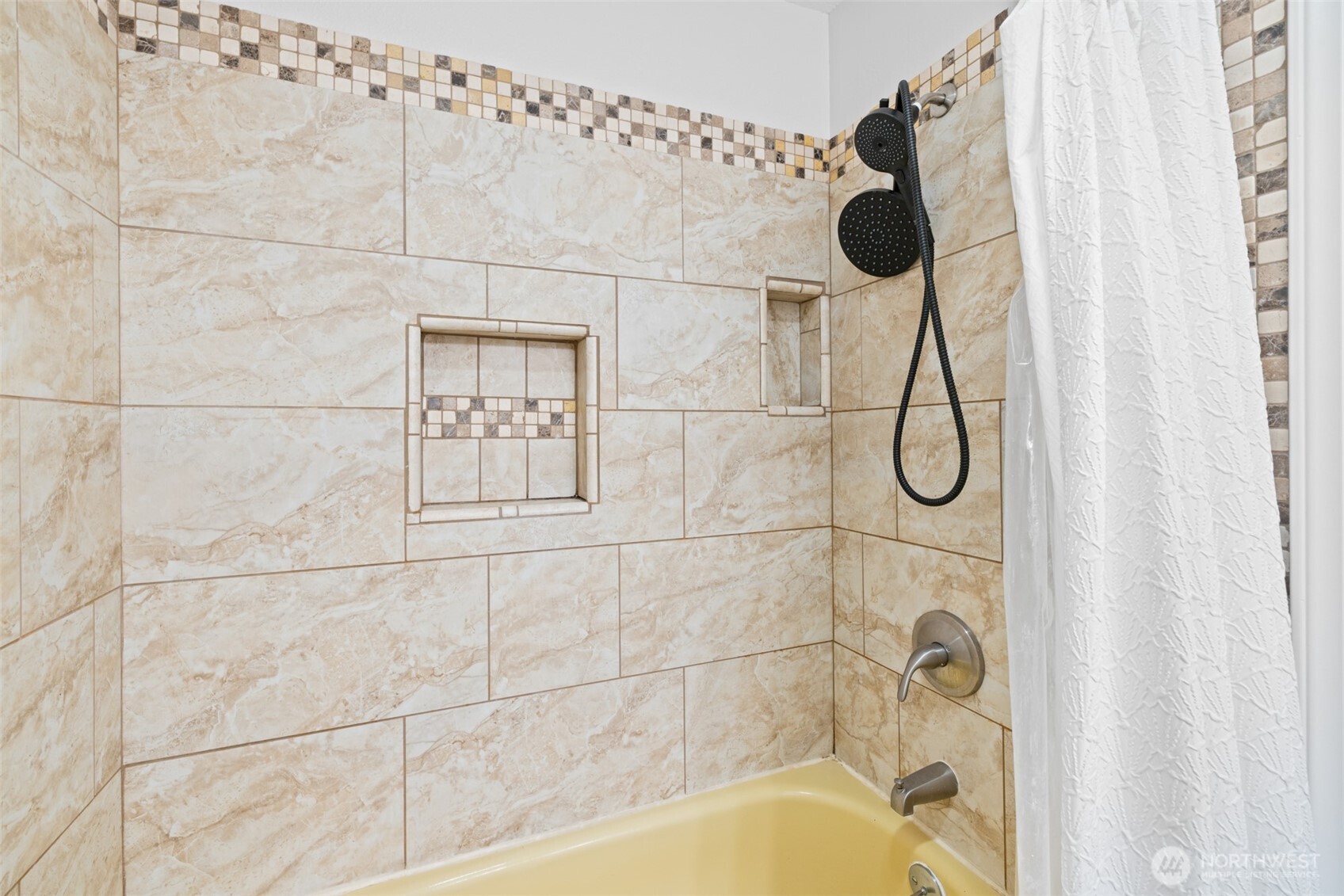 1507 S B Street Property Photo 25
