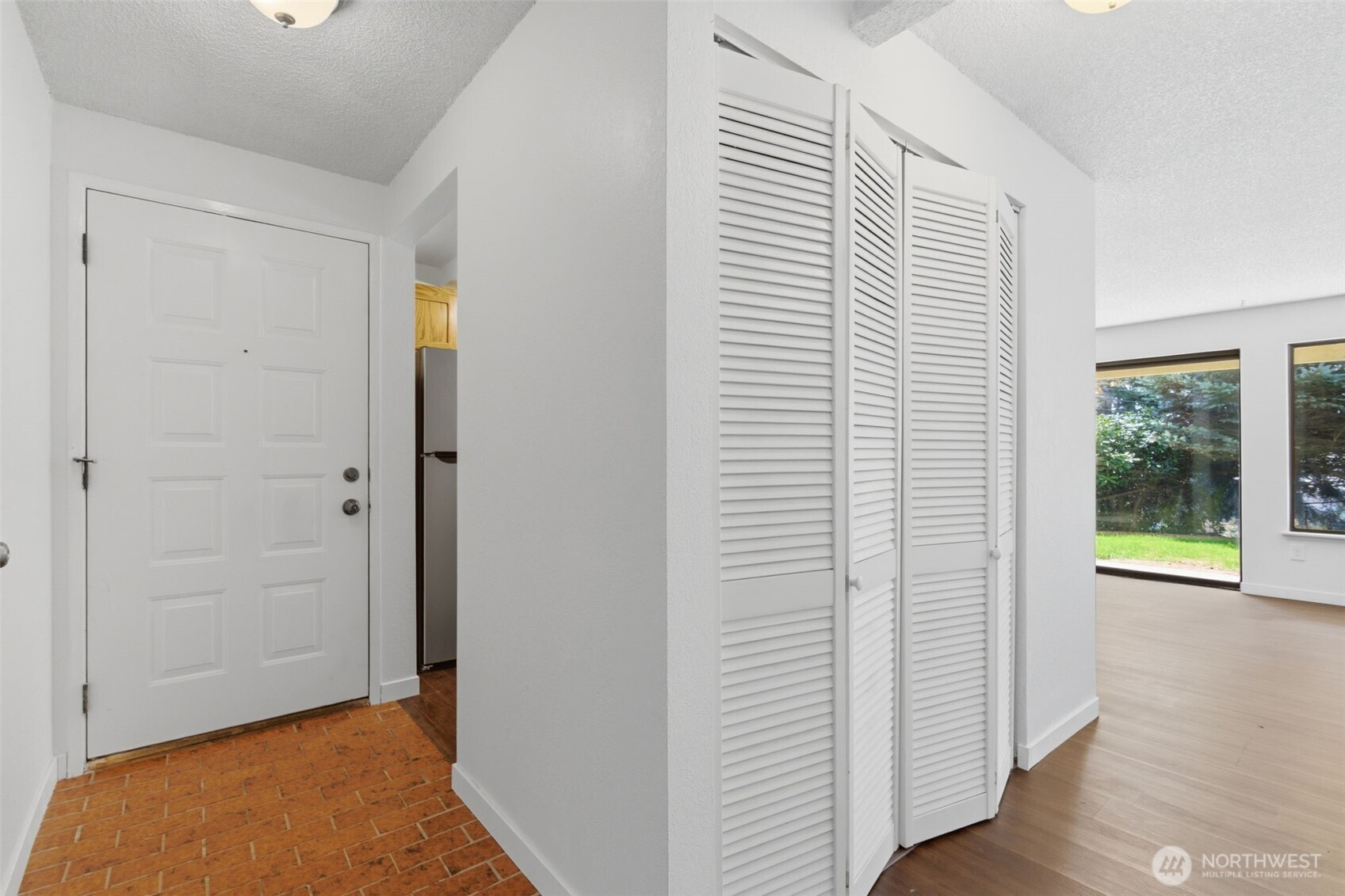 26425 Pennsylvania Avenue 4 Property Photo 19