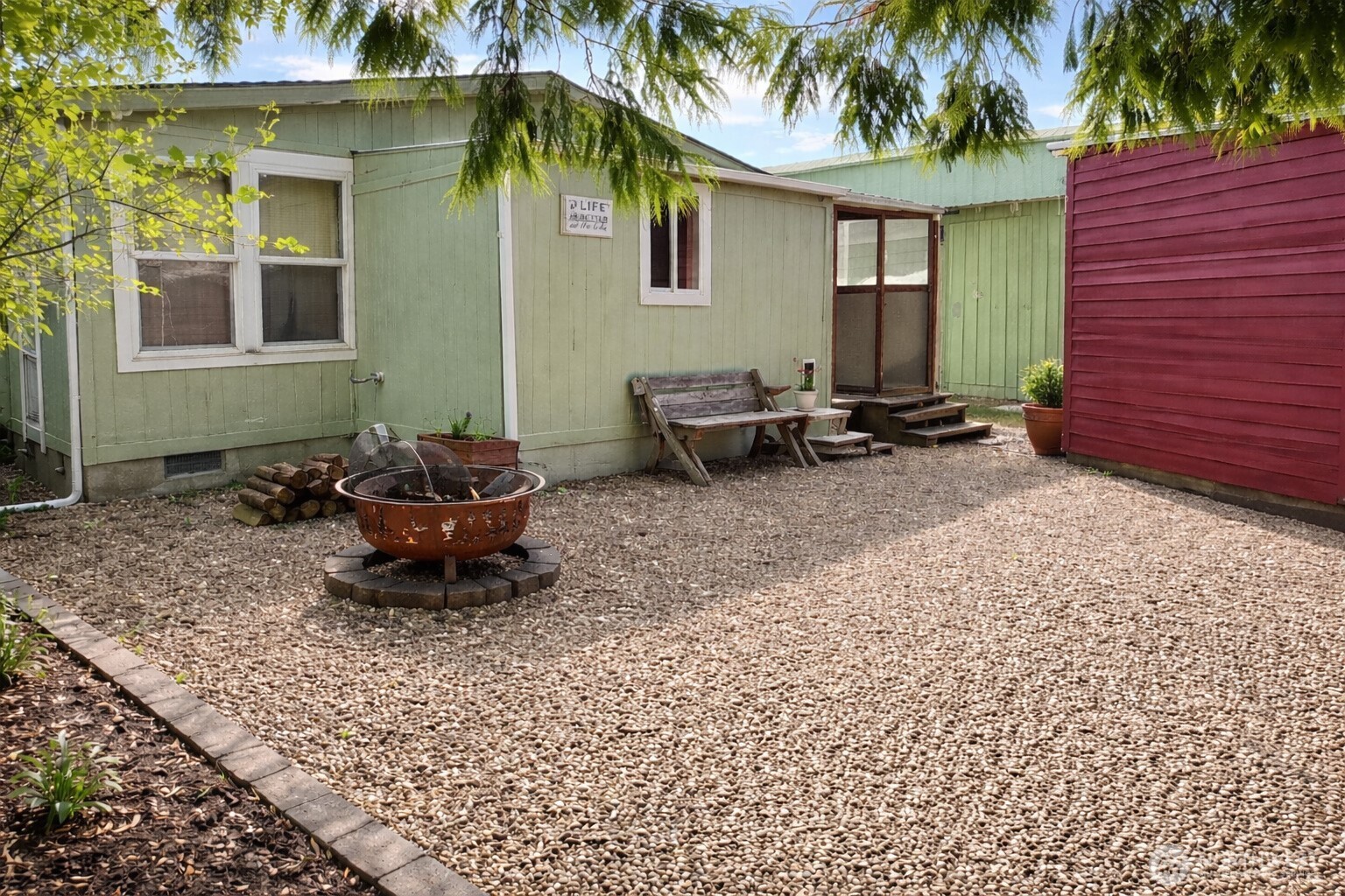 759 Park Avenue Property Photo 17