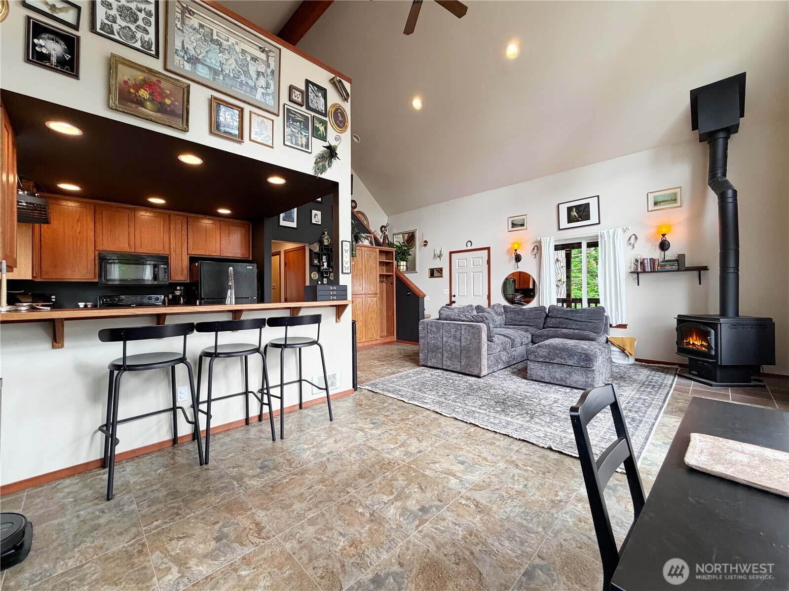 97 B Port Gardner Drive Property Photo 14