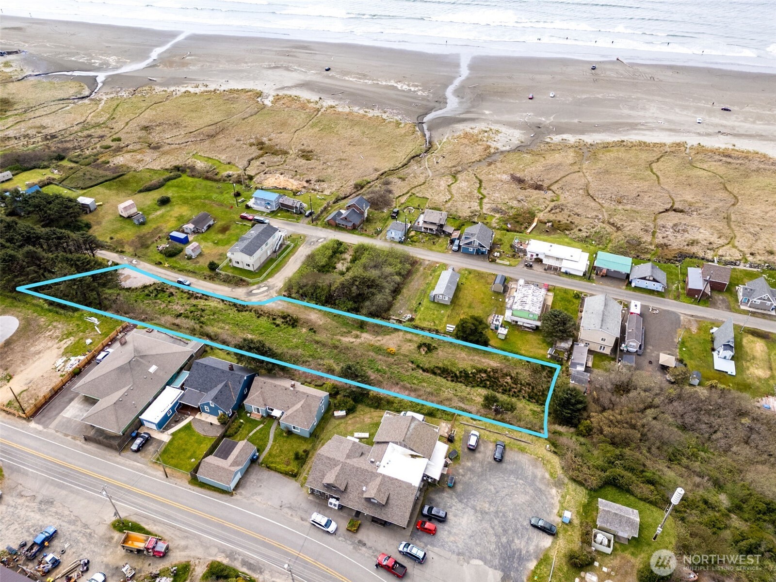 4776 Beach Lane Property Photo 2