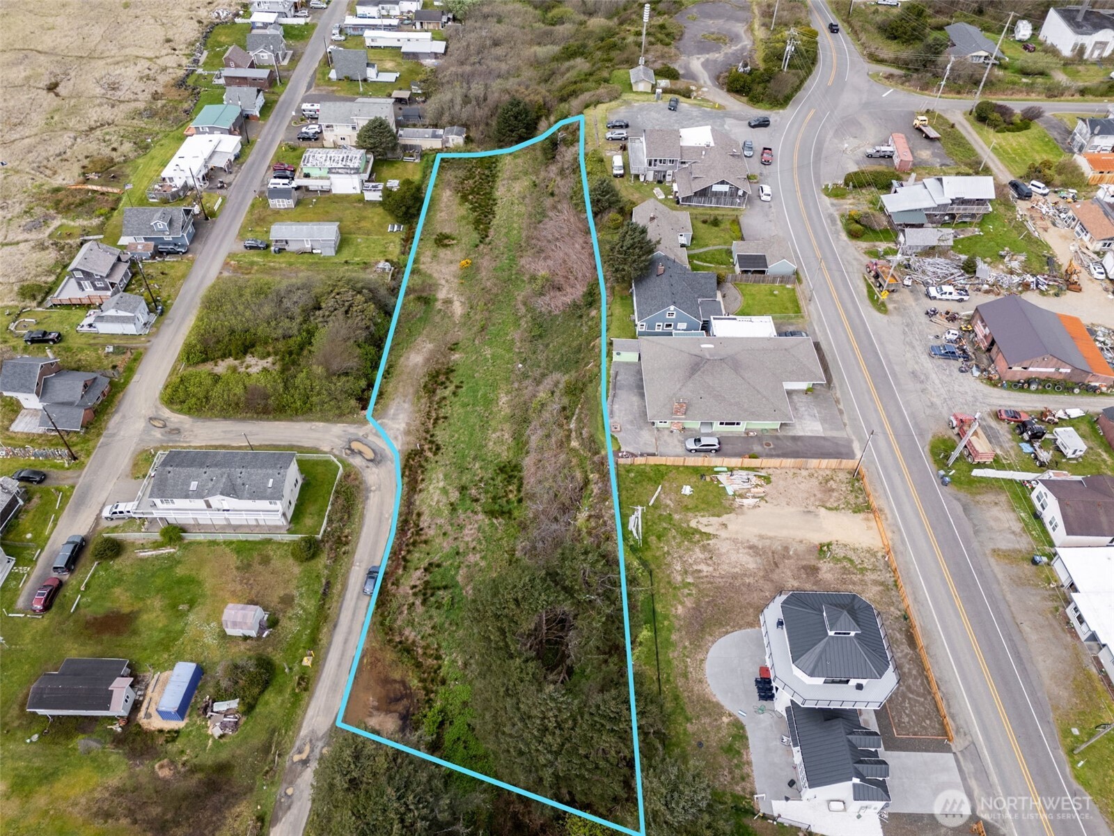 4776 Beach Lane Property Photo 4