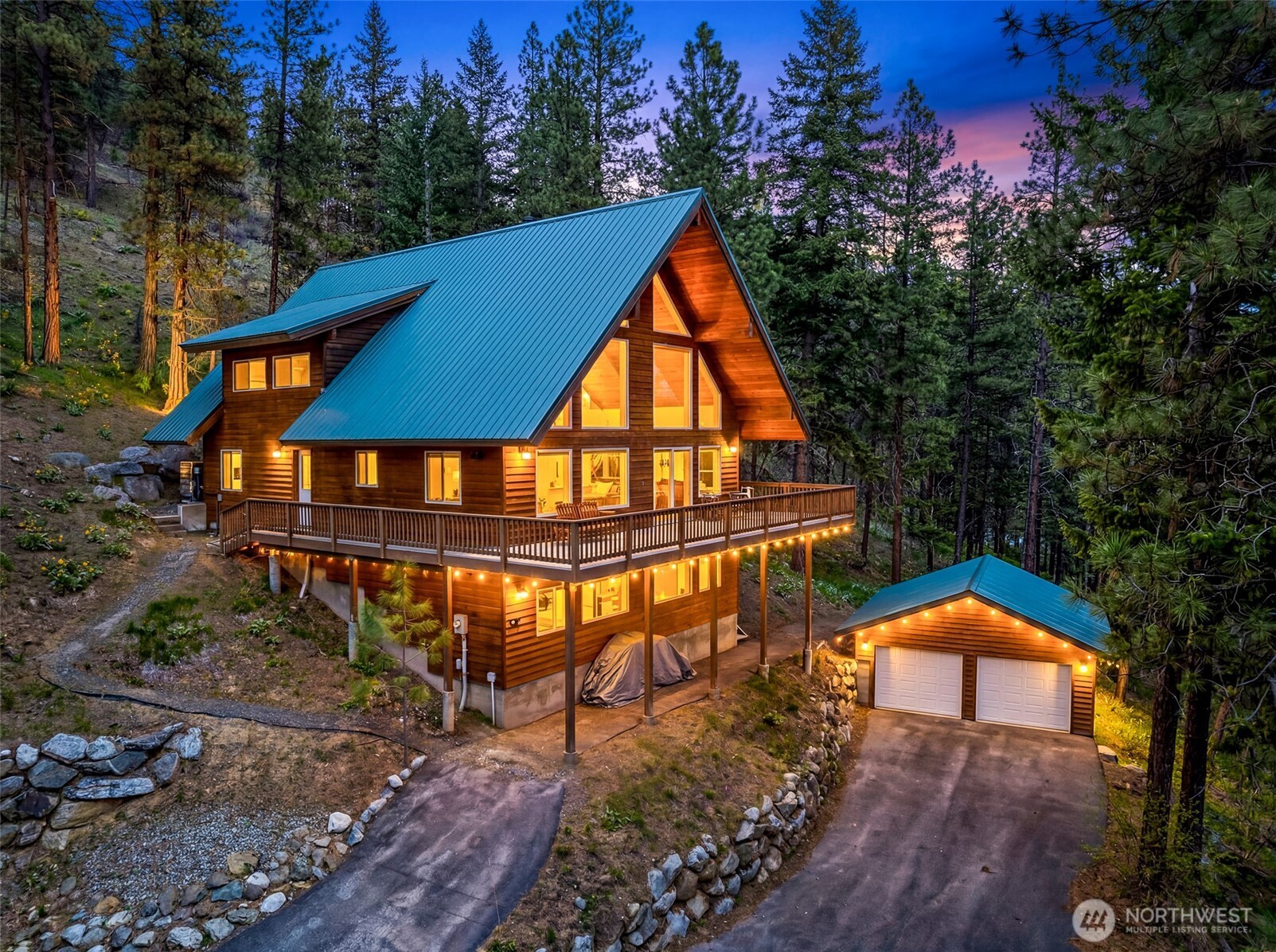 11090 Eagle Creek Road Property Photo 1