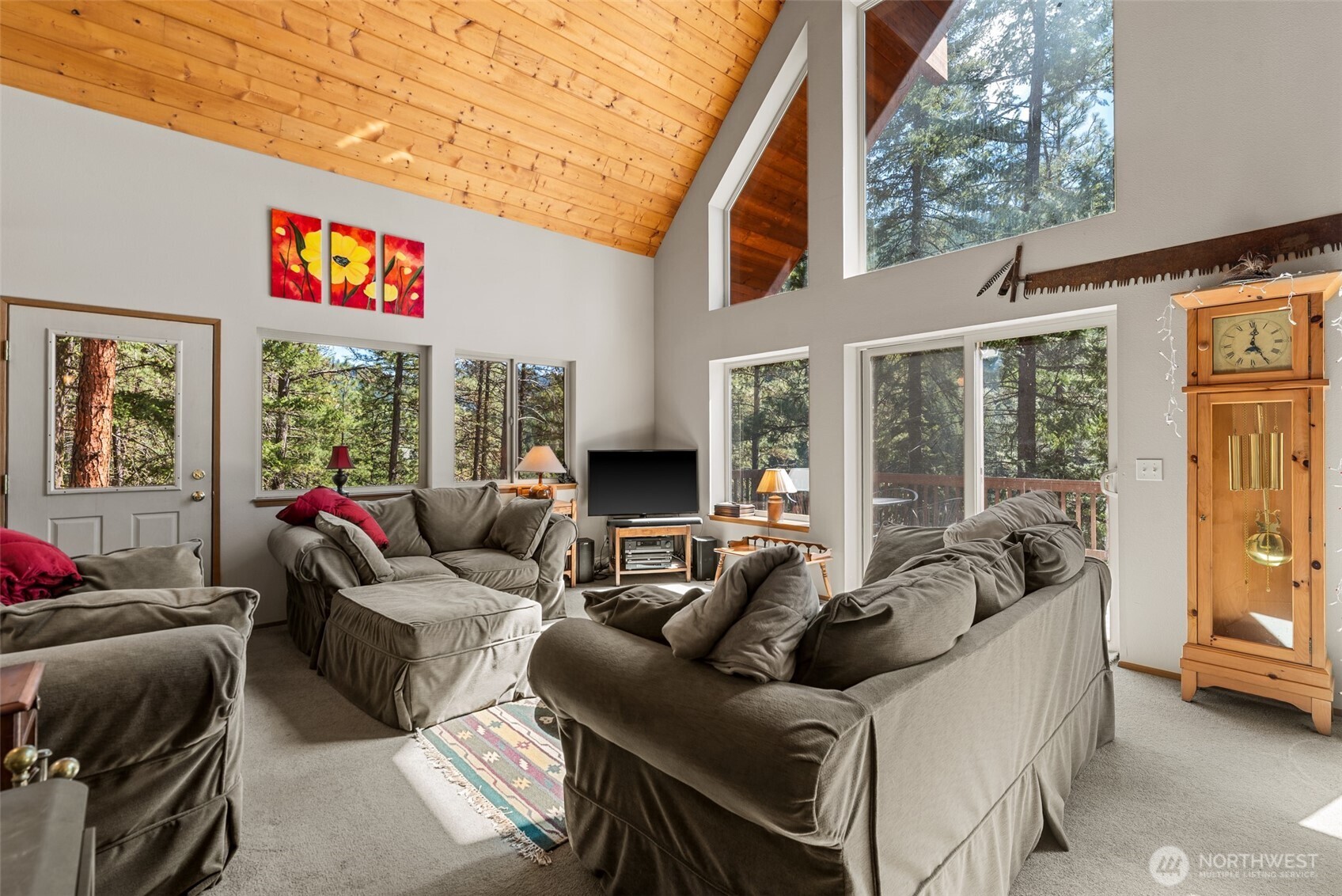 11090 Eagle Creek Road Property Photo 4