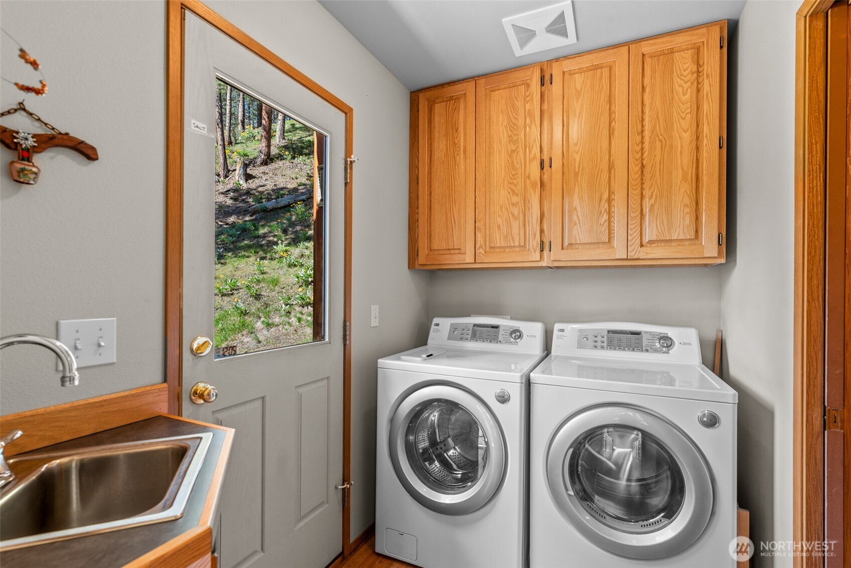 11090 Eagle Creek Road Property Photo 22