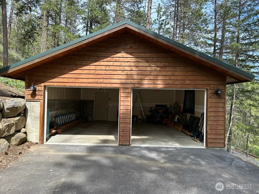 11090 Eagle Creek Road Property Photo 38