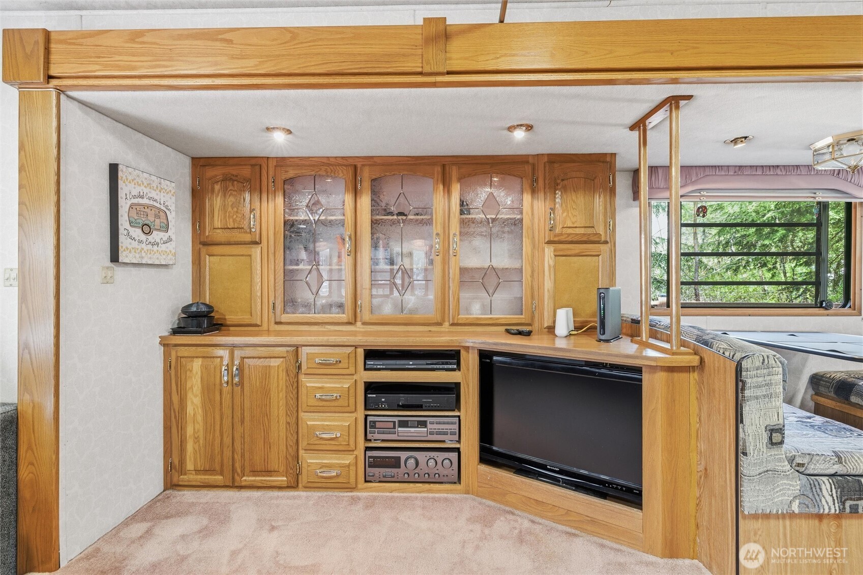 1028 Maple Lane Property Photo 8
