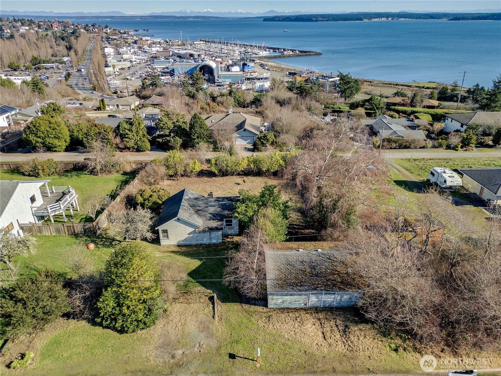 808 Gise Street Property Photo 4