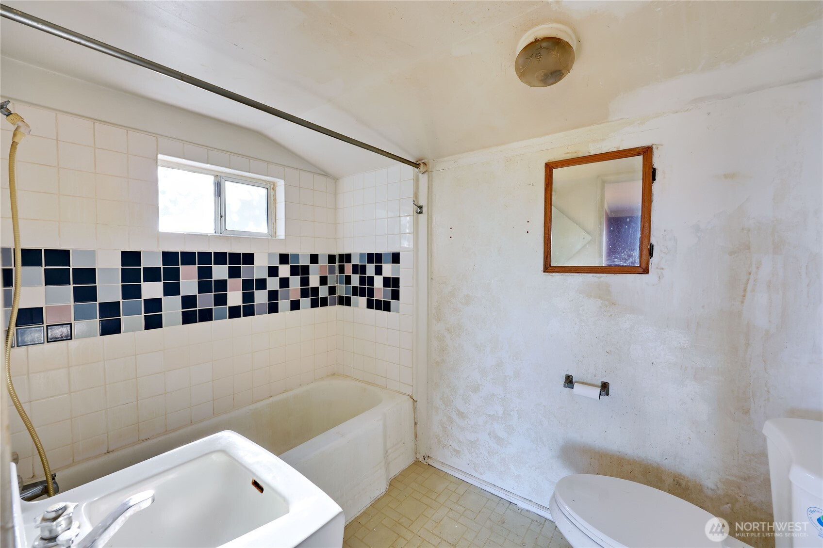 808 Gise Street Property Photo 39