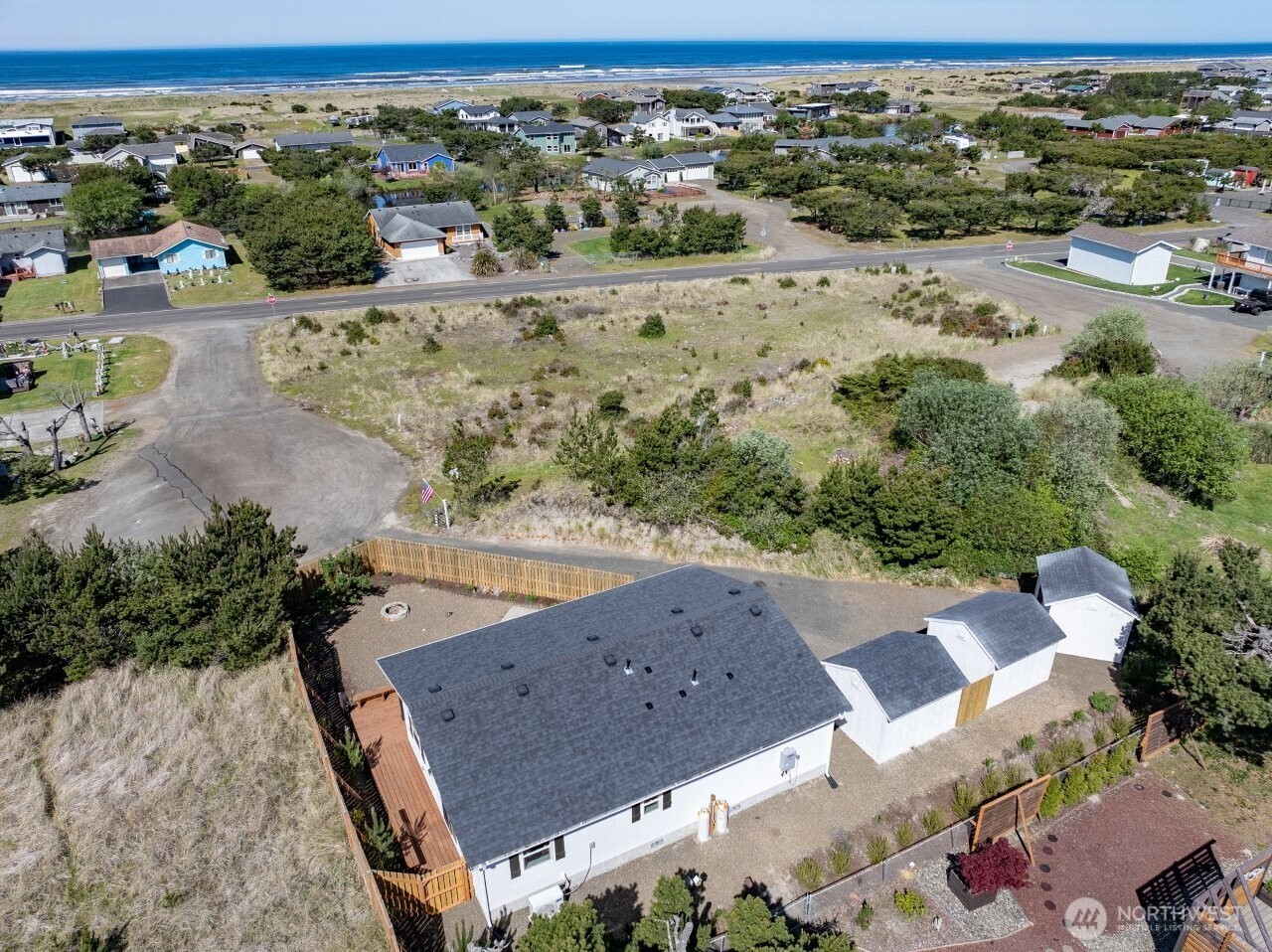 811 346th Place Property Photo 3