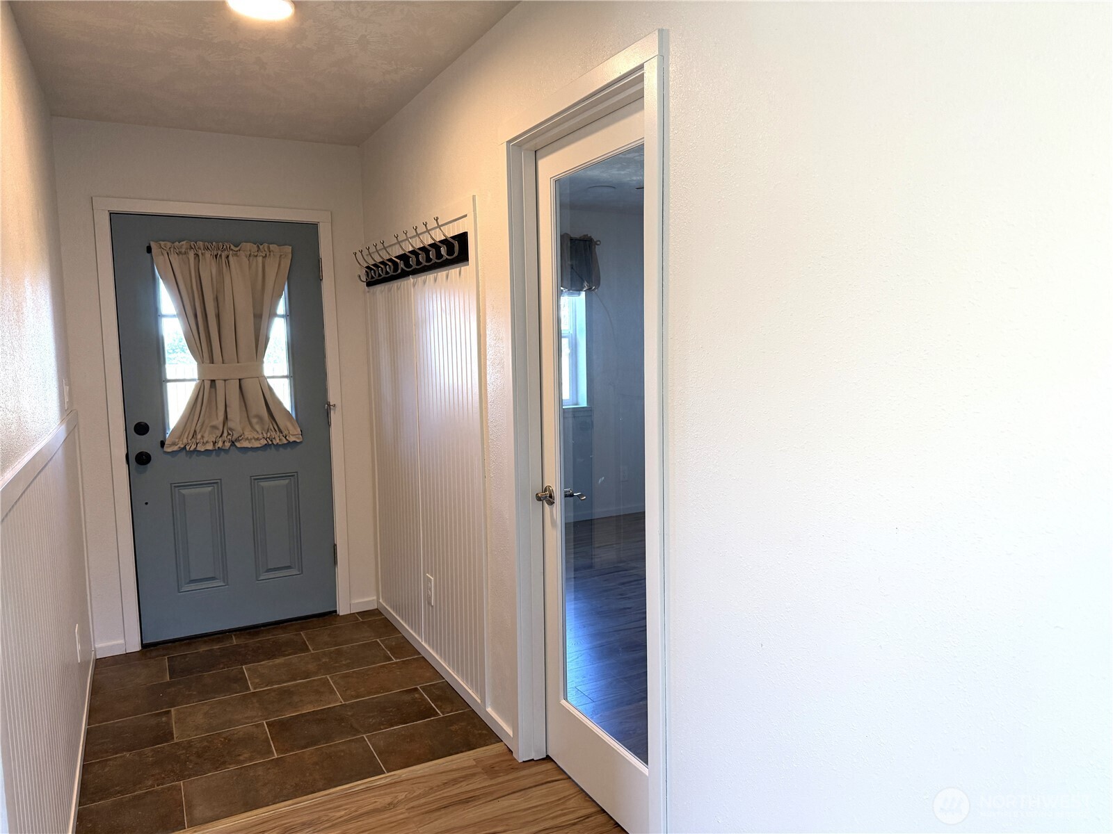 811 346th Place Property Photo 8