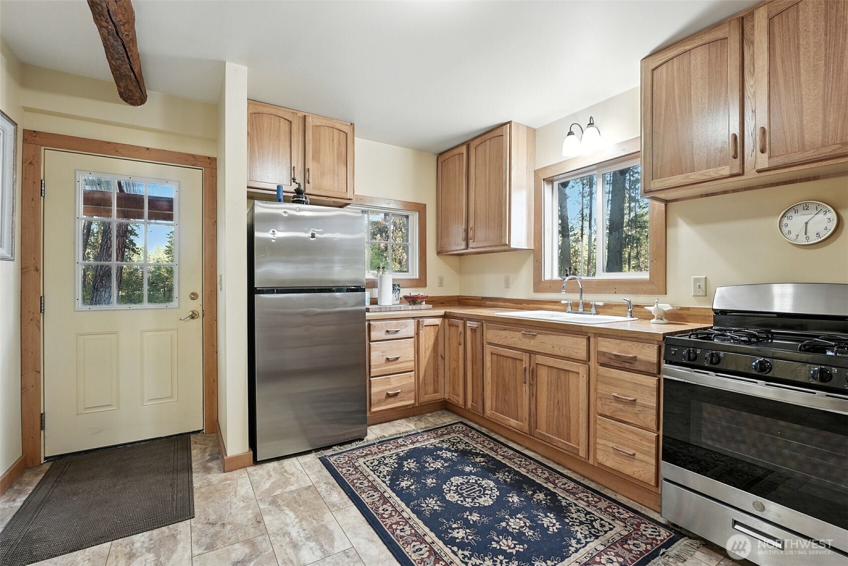 3725 Vineyard Way Property Photo 6