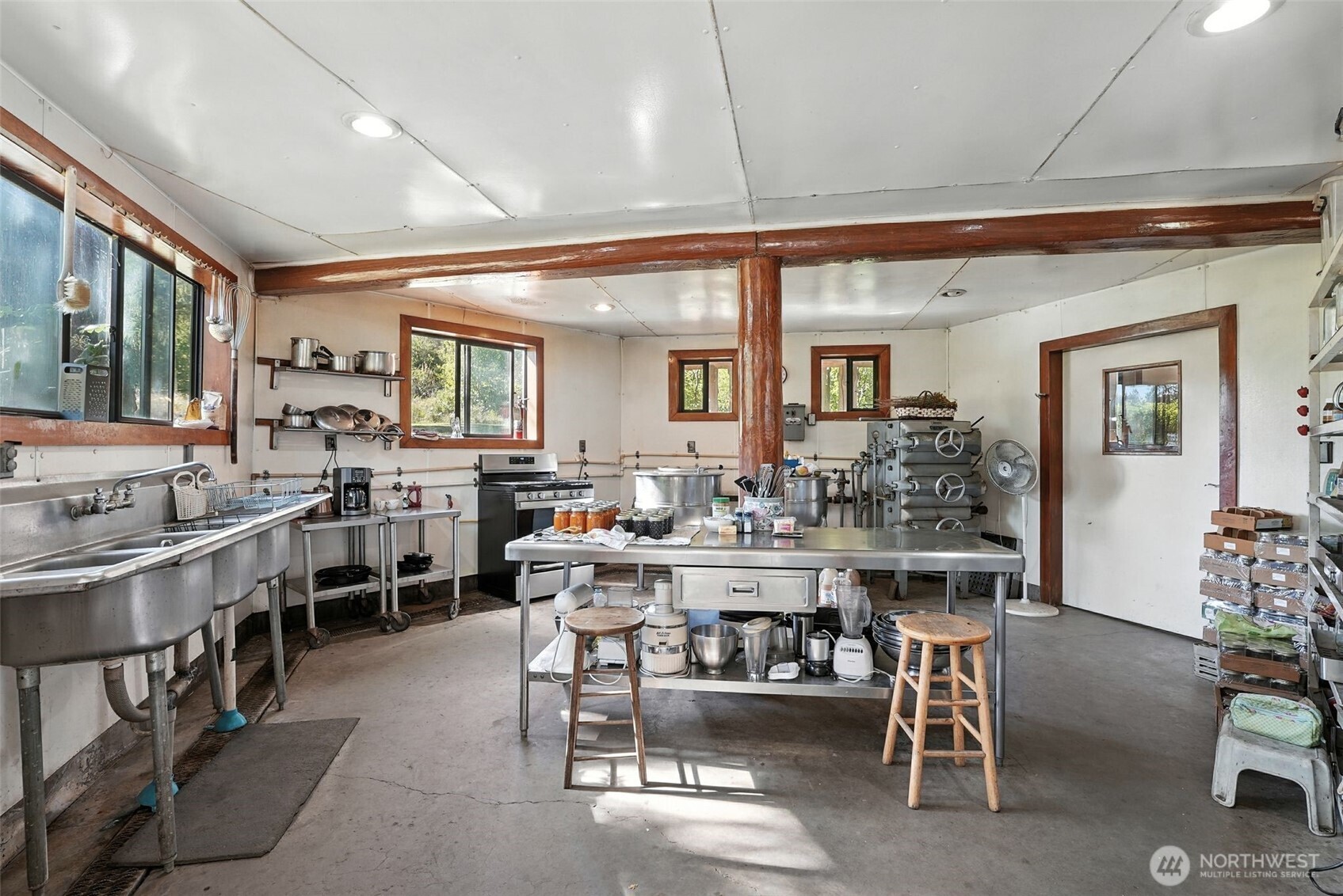 3725 Vineyard Way Property Photo 16