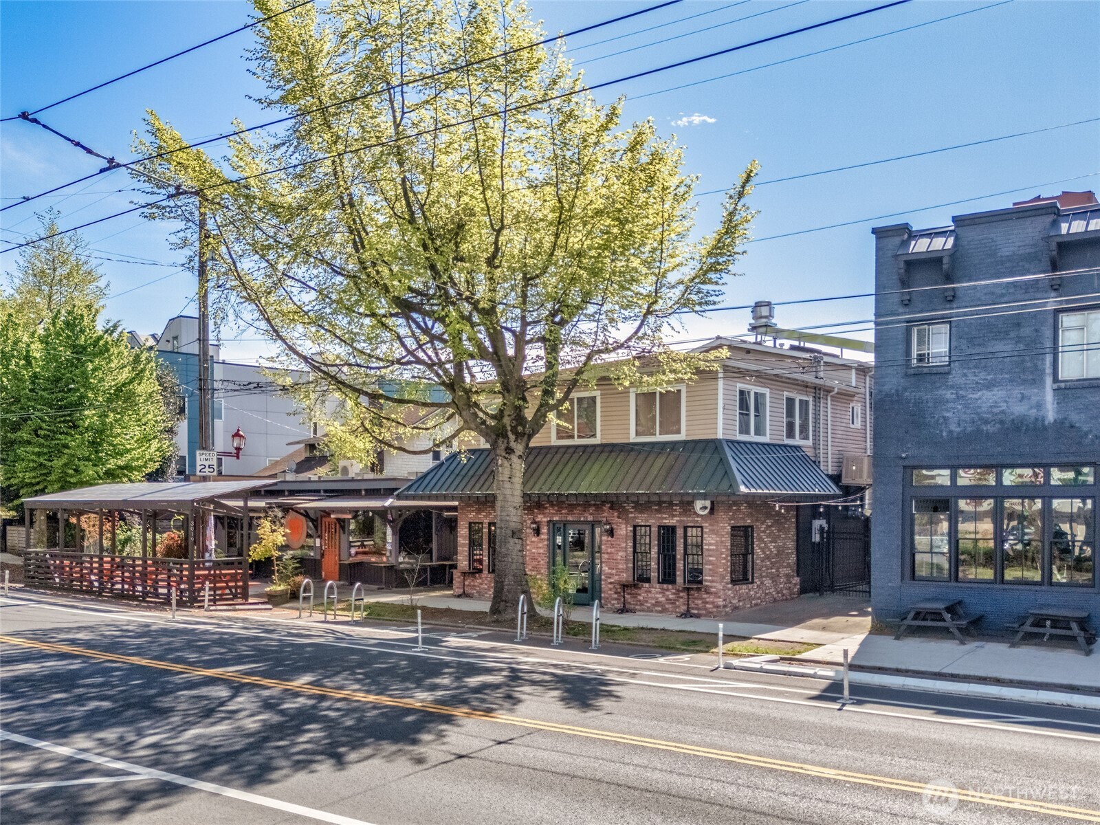 3015 Beacon Avenue Property Photo 1