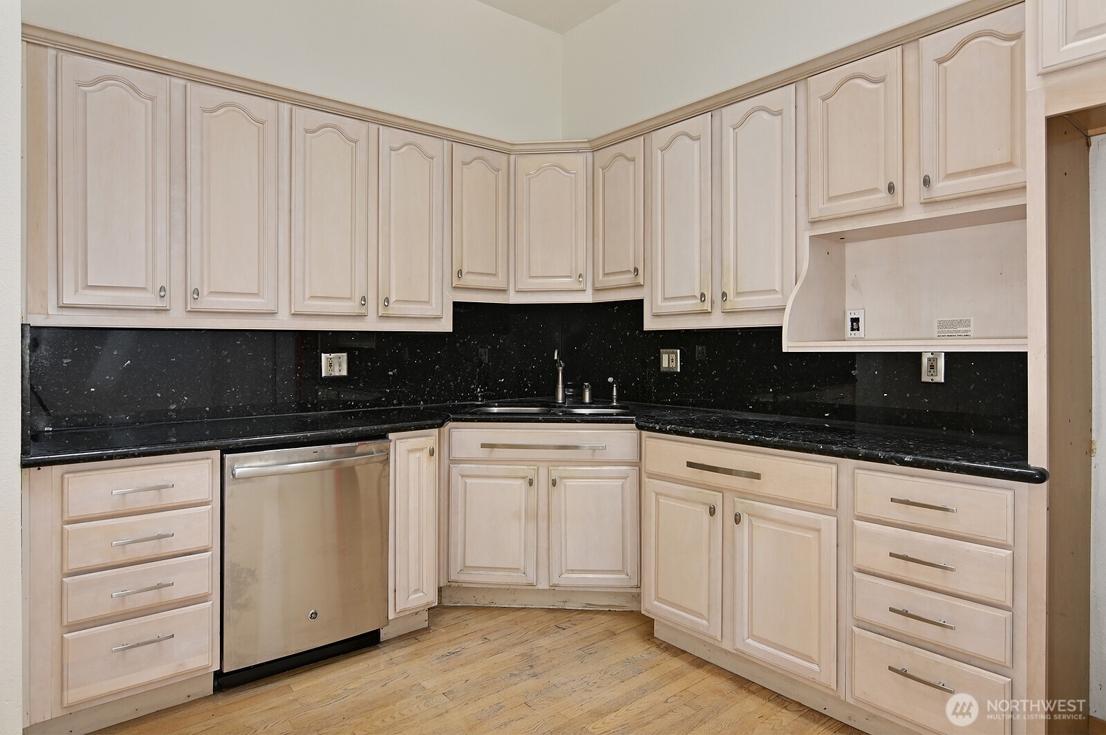 3015 Beacon Avenue Property Photo 29