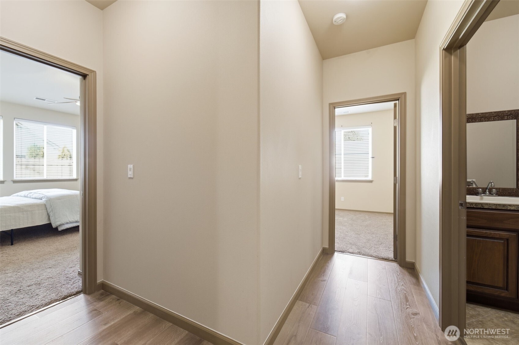 1747 Sunshine Ave Property Photo 29