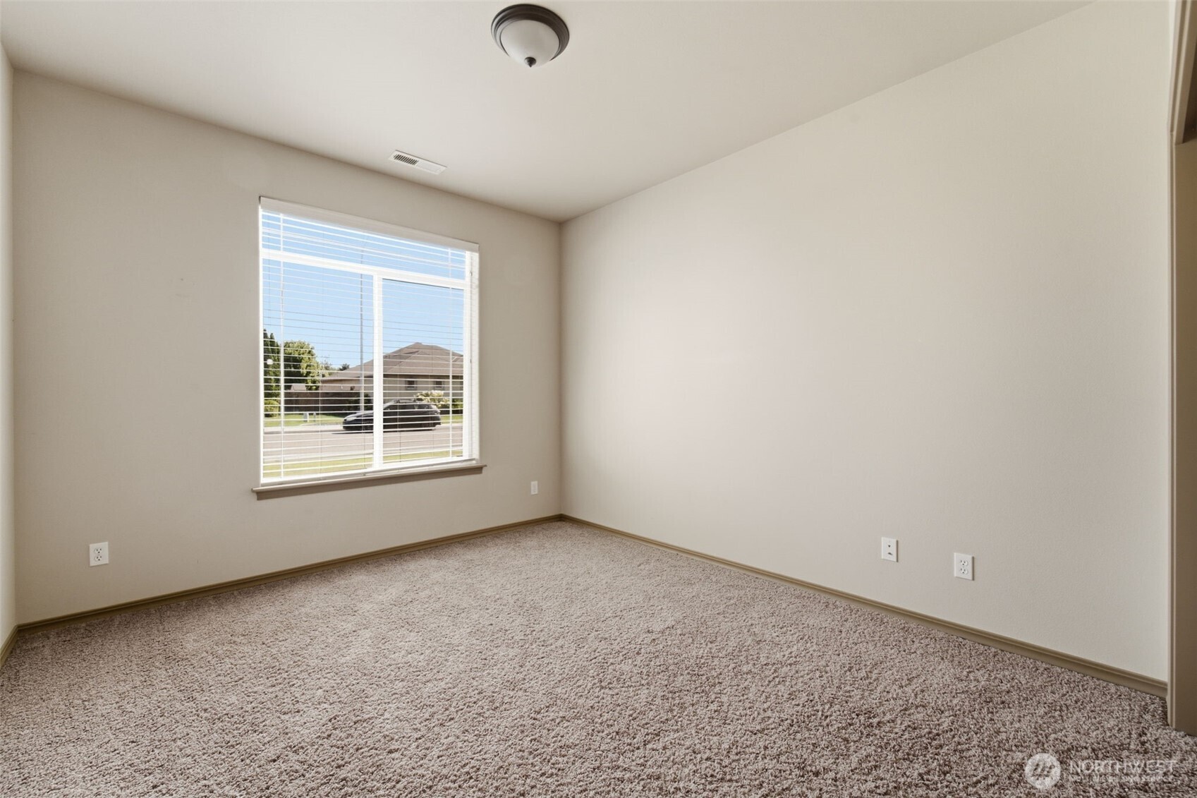 1747 Sunshine Ave Property Photo 34