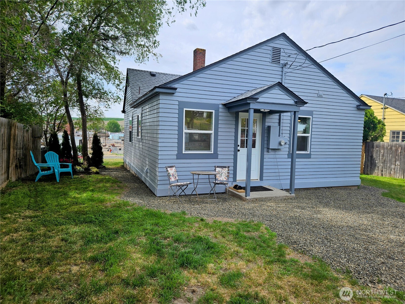 108 W 3rd Street Property Photo 6
