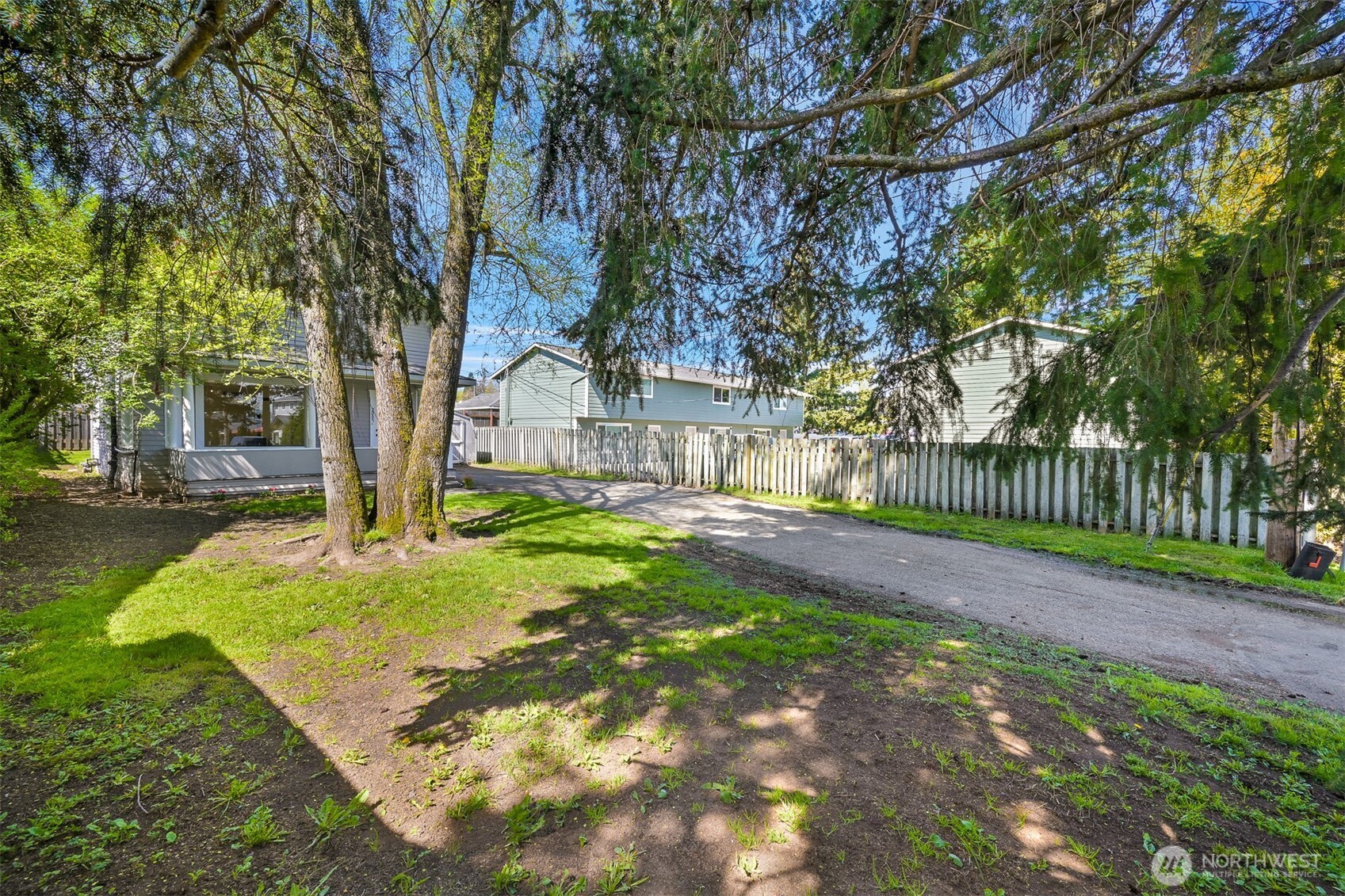 2085 Cottage Place Property Photo 2