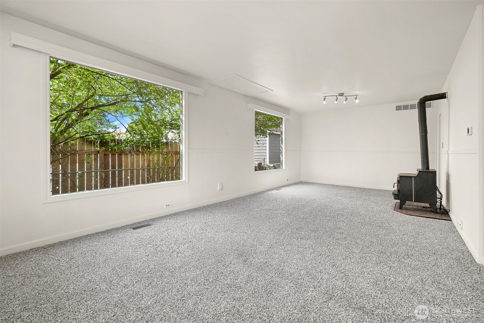 2085 Cottage Place Property Photo 10