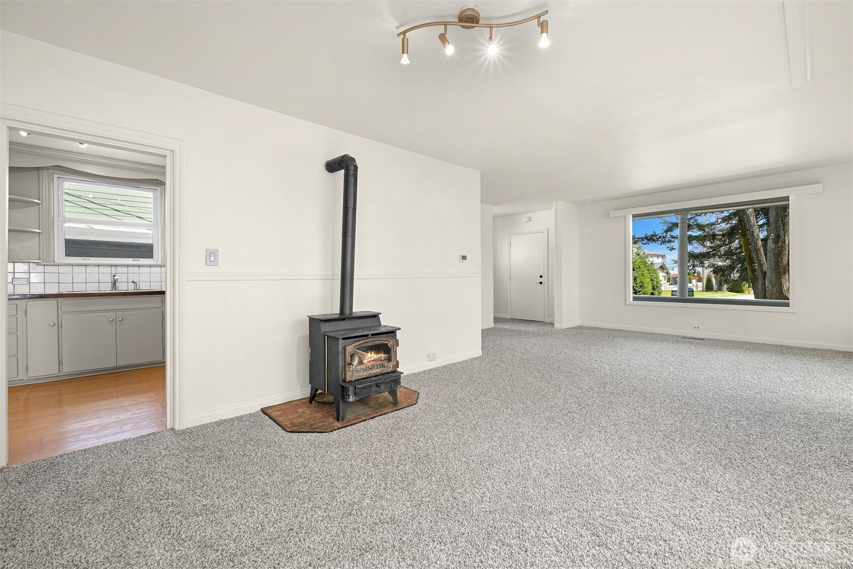 2085 Cottage Place Property Photo 14