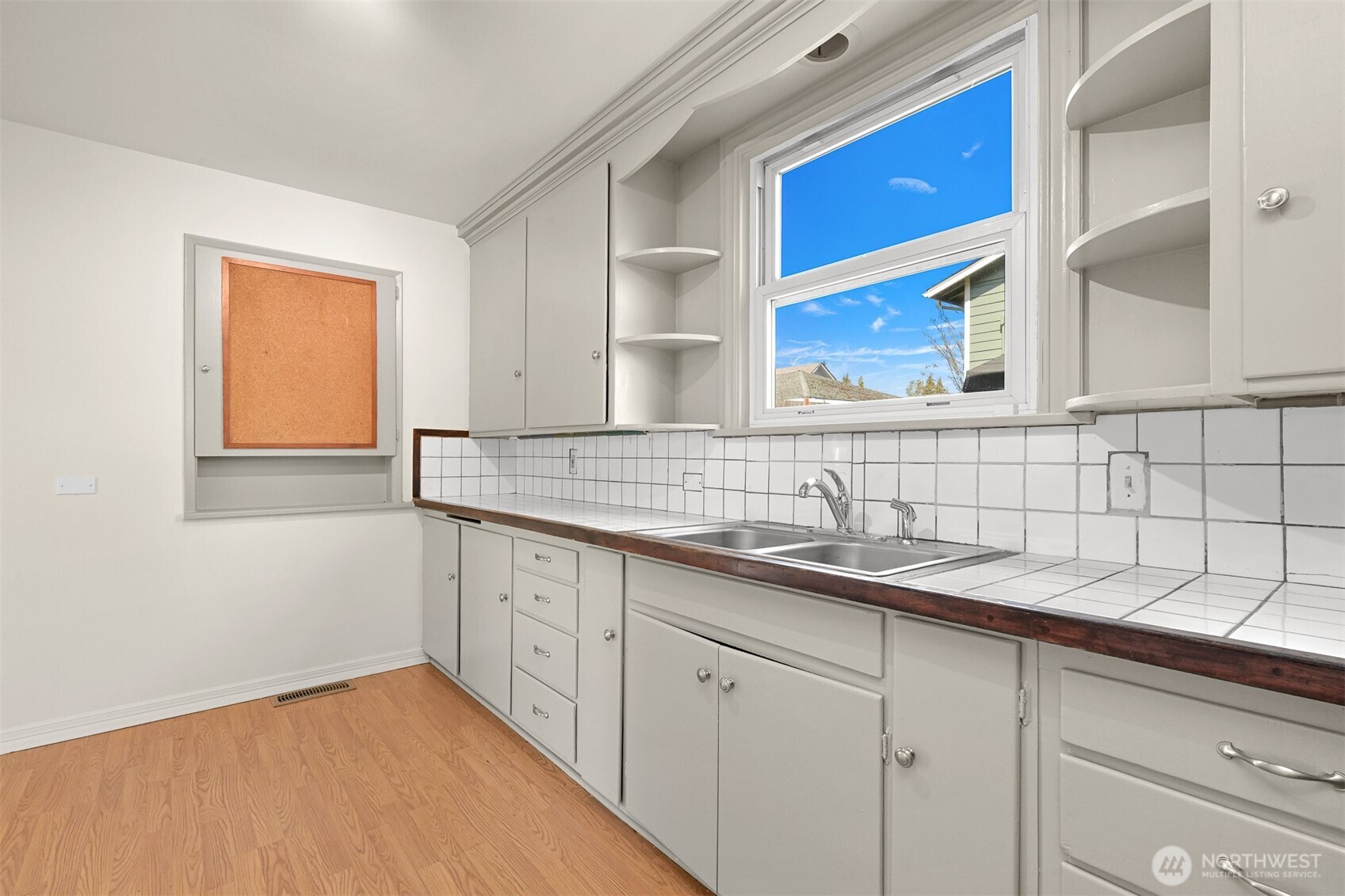 2085 Cottage Place Property Photo 16