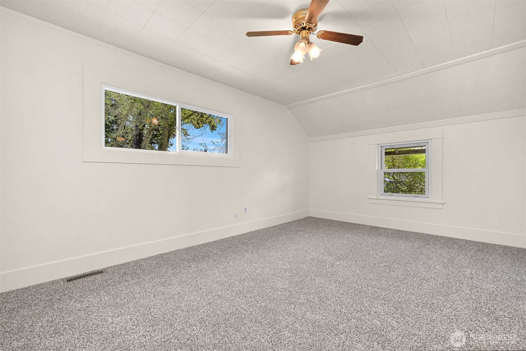 2085 Cottage Place Property Photo 23