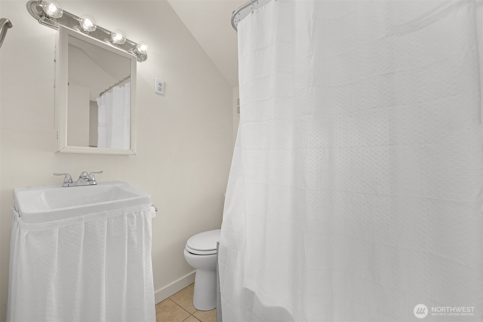 2085 Cottage Place Property Photo 26
