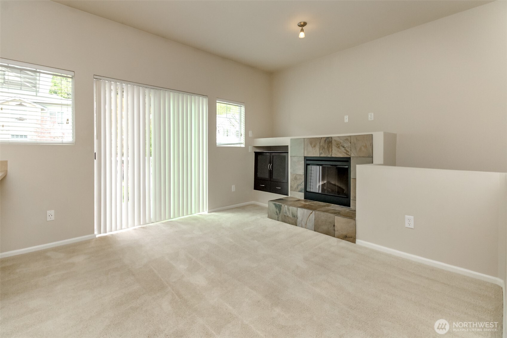21230 40th Way E Property Photo 4