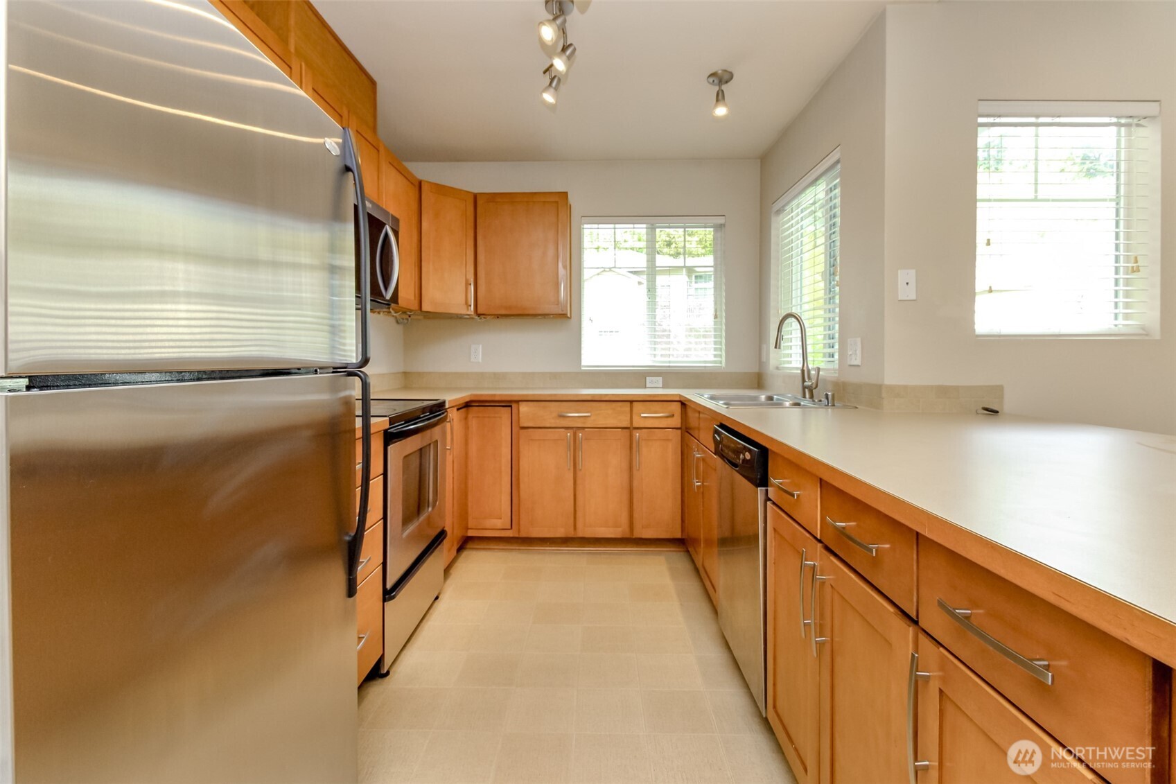 21230 40th Way E Property Photo 9