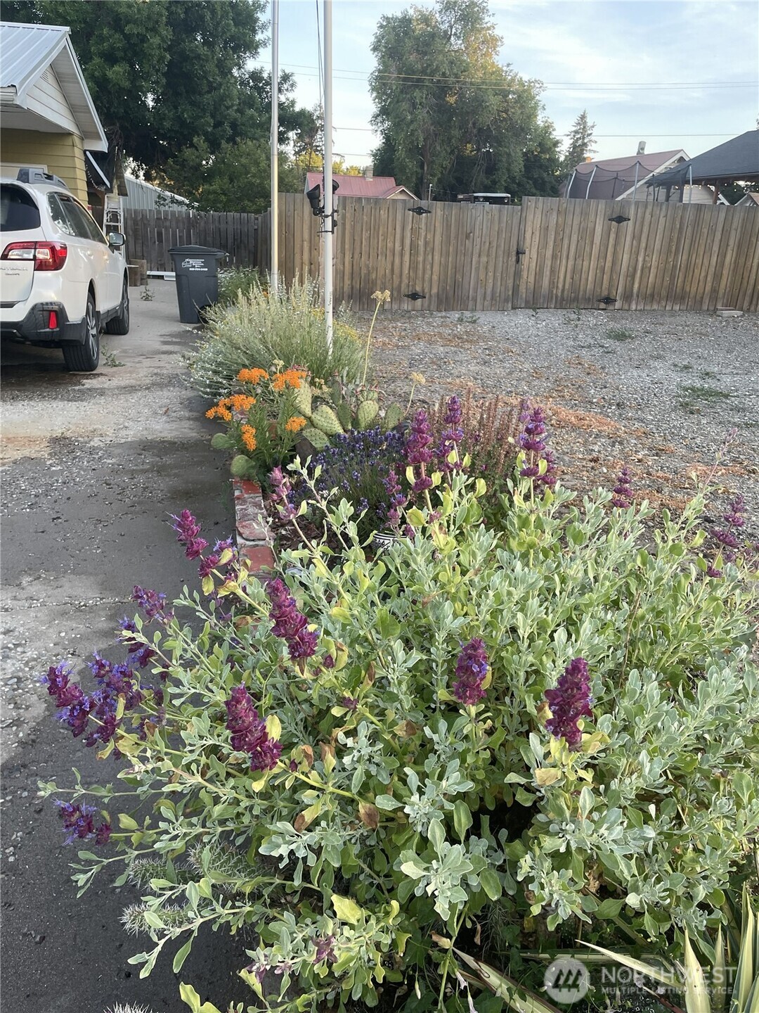 104 W First Street Property Photo 5